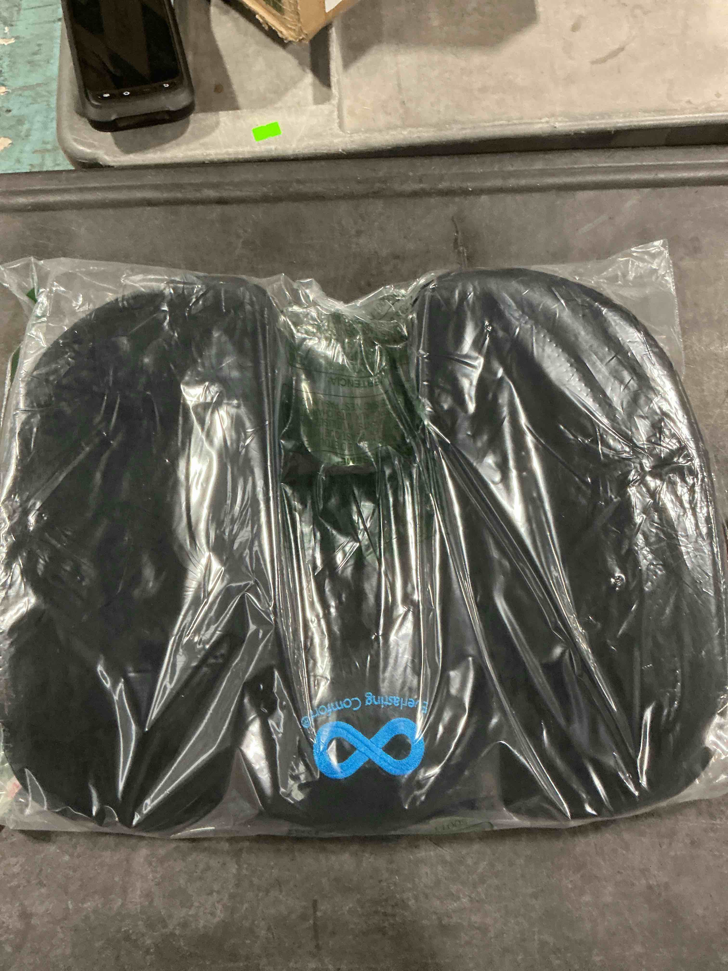 https://s3.amazonaws.com/lotting-images-prod/NonstopDeals/GRA3506598_1760887573598.jpeg