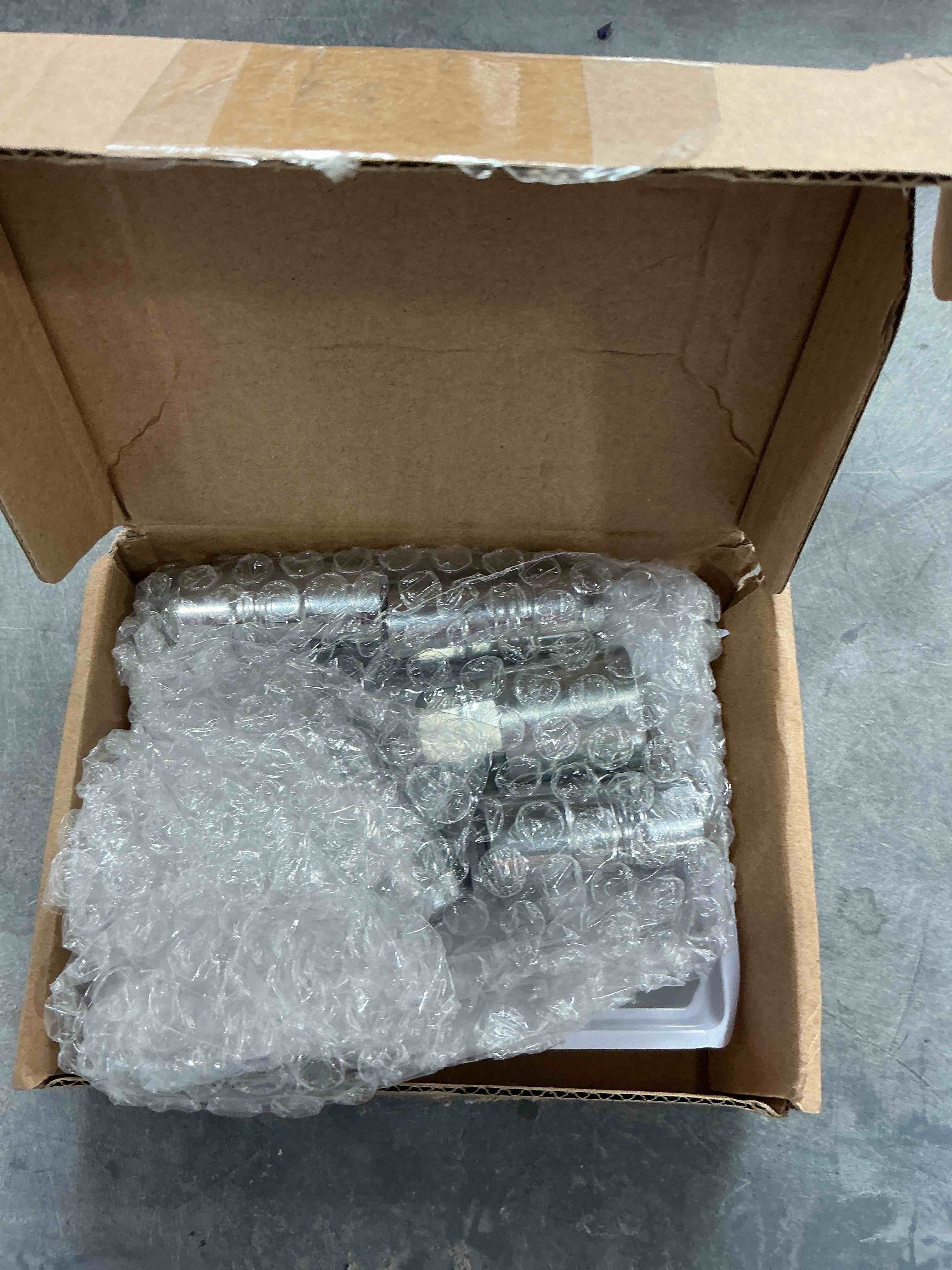https://s3.amazonaws.com/lotting-images-prod/NonstopDeals/GRA3506845_1760991125319.jpeg