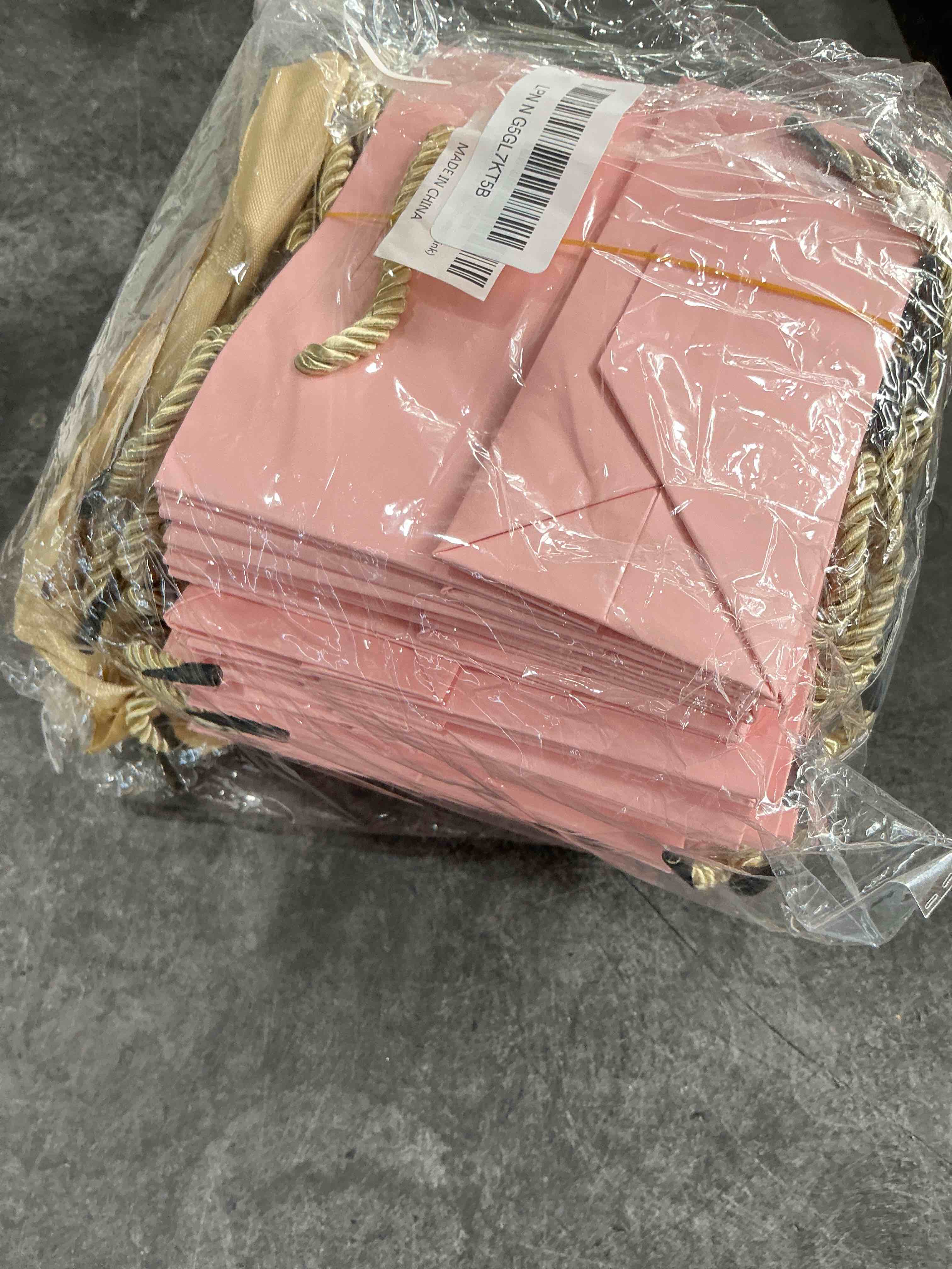 https://s3.amazonaws.com/lotting-images-prod/NonstopDeals/GRA3506887_1760993575527.jpeg