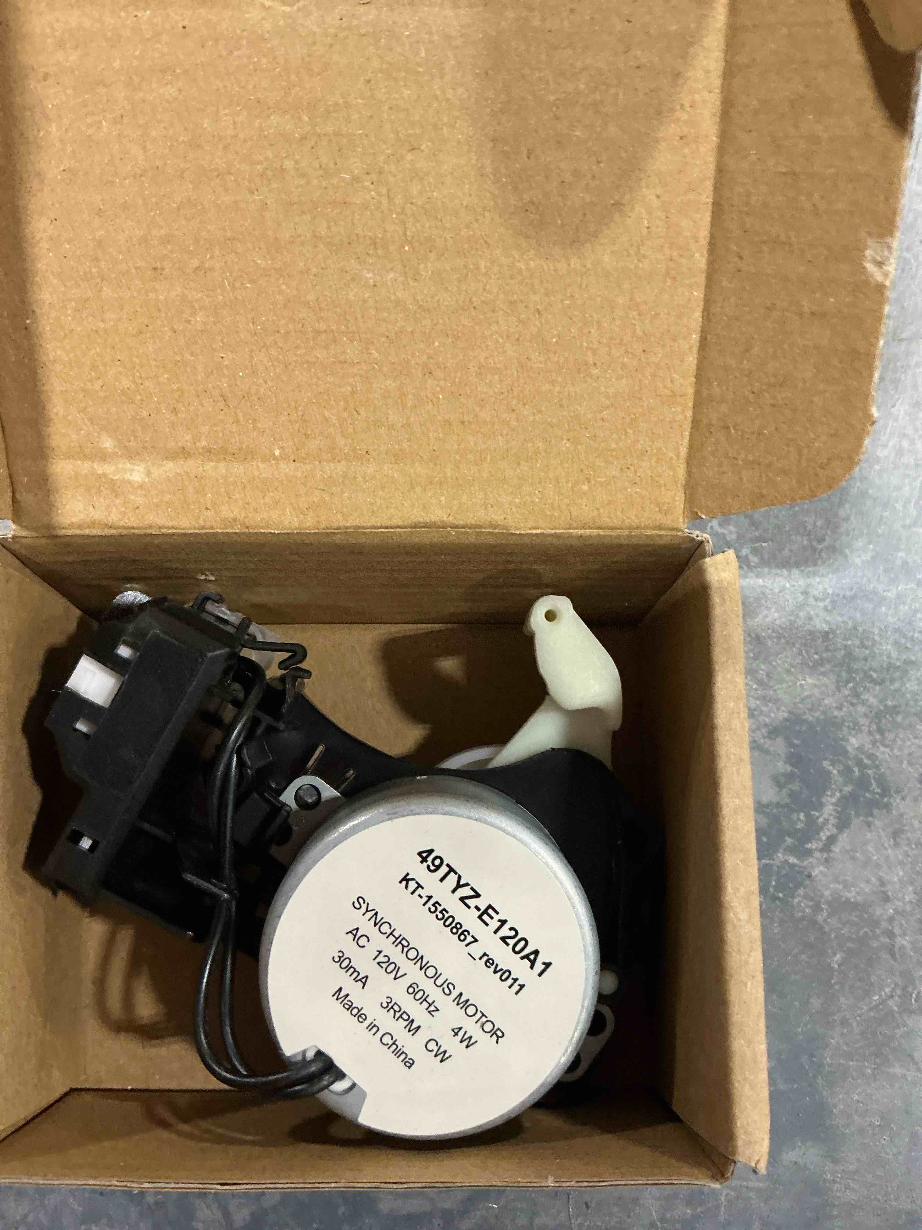 https://s3.amazonaws.com/lotting-images-prod/NonstopDeals/GRA3506939_1761002922277.jpeg