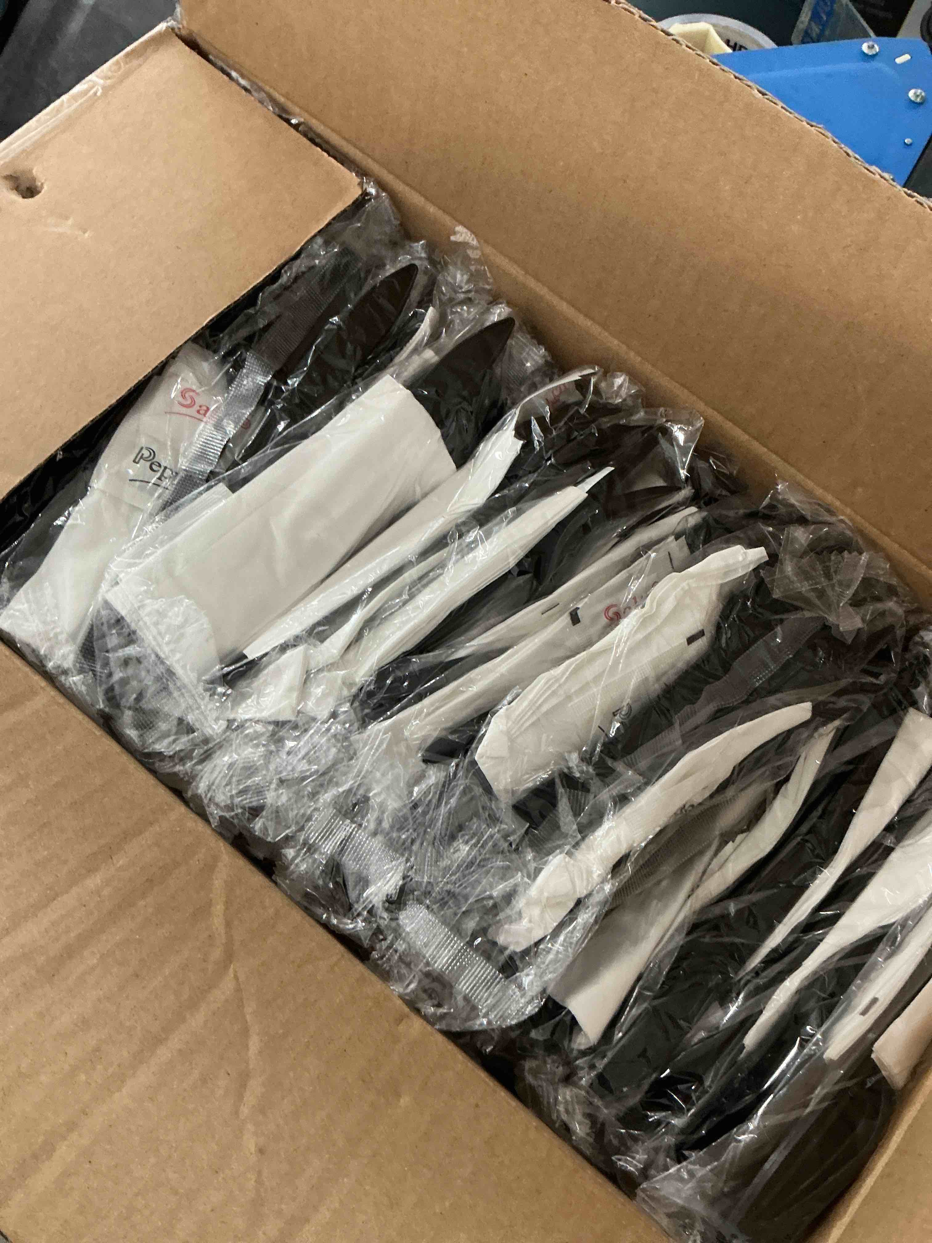 https://s3.amazonaws.com/lotting-images-prod/NonstopDeals/GRA3506973_1761059654600.jpeg