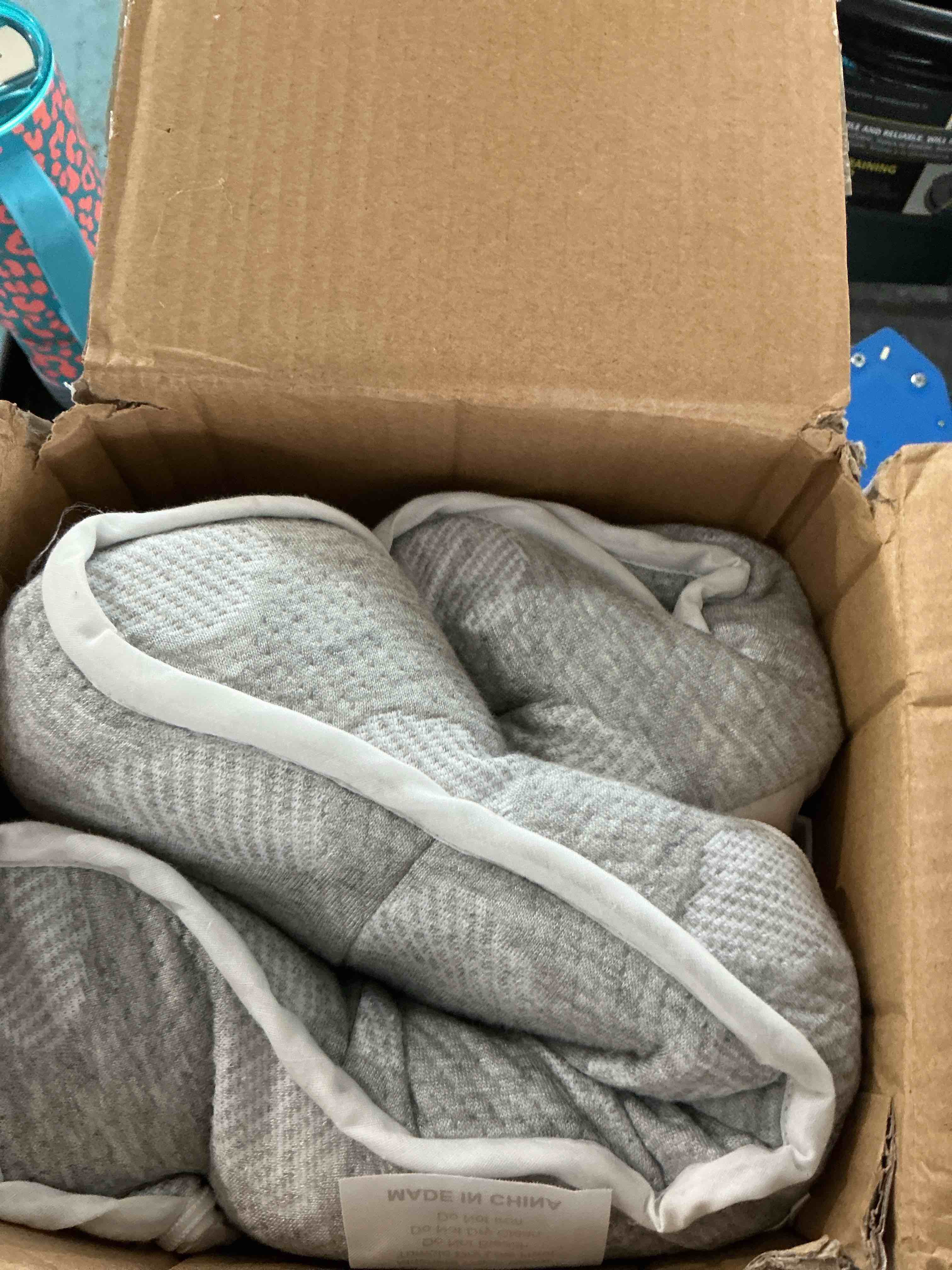 https://s3.amazonaws.com/lotting-images-prod/NonstopDeals/GRA3506986_1761060642091.jpeg