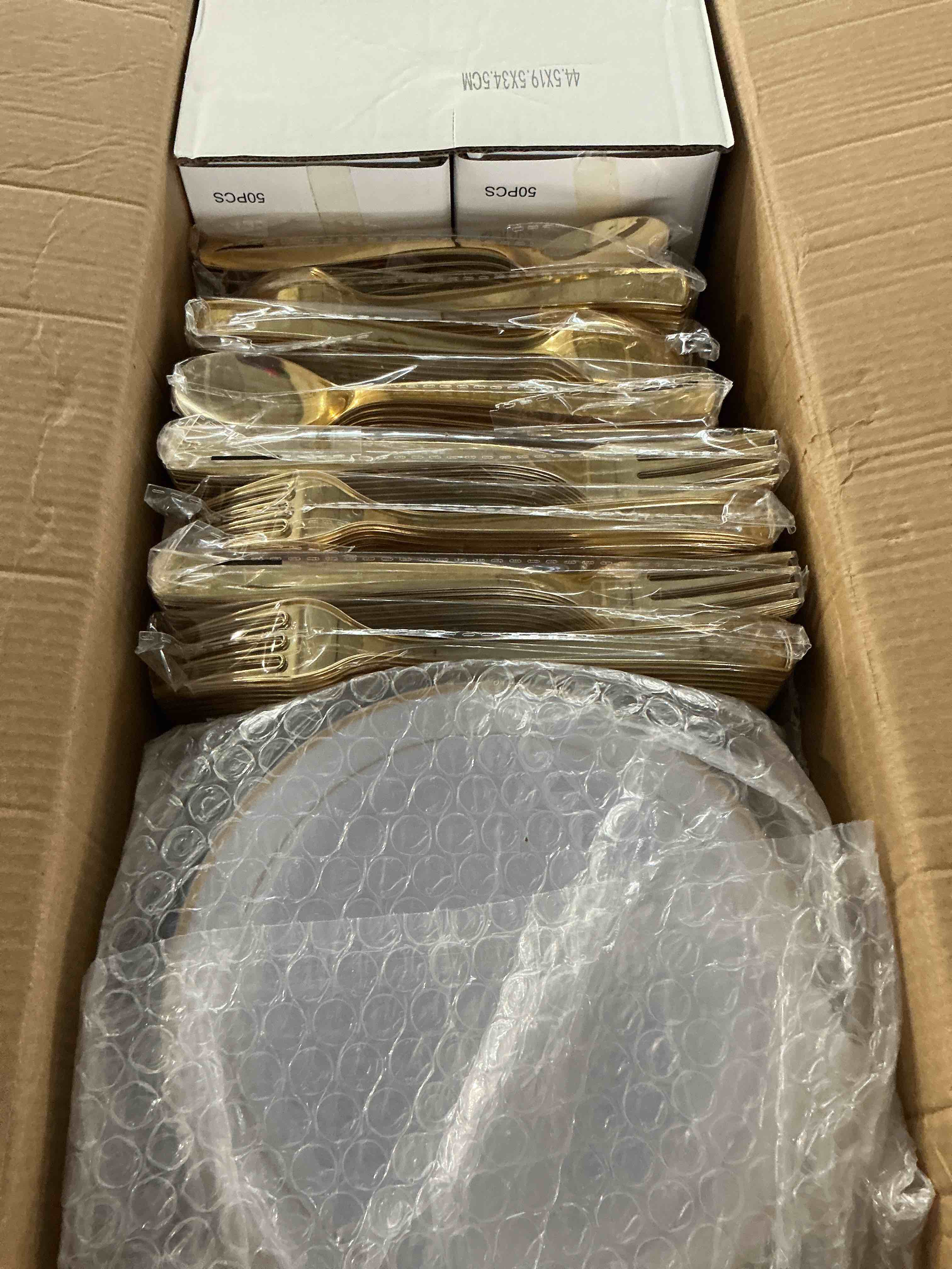 https://s3.amazonaws.com/lotting-images-prod/NonstopDeals/GRA3507004_1761065551669.jpeg