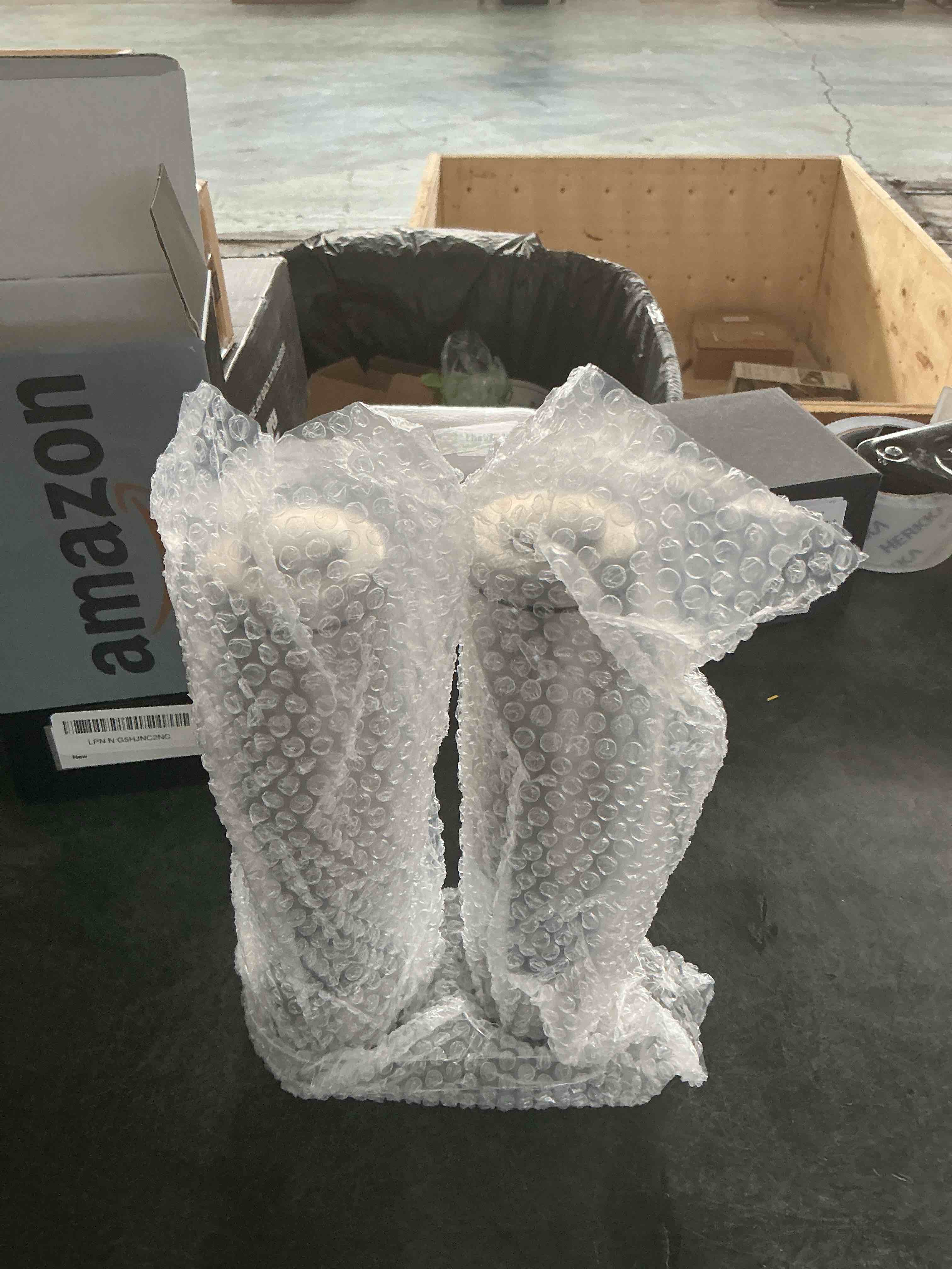 https://s3.amazonaws.com/lotting-images-prod/NonstopDeals/GRA3507023_1761071704822.jpeg