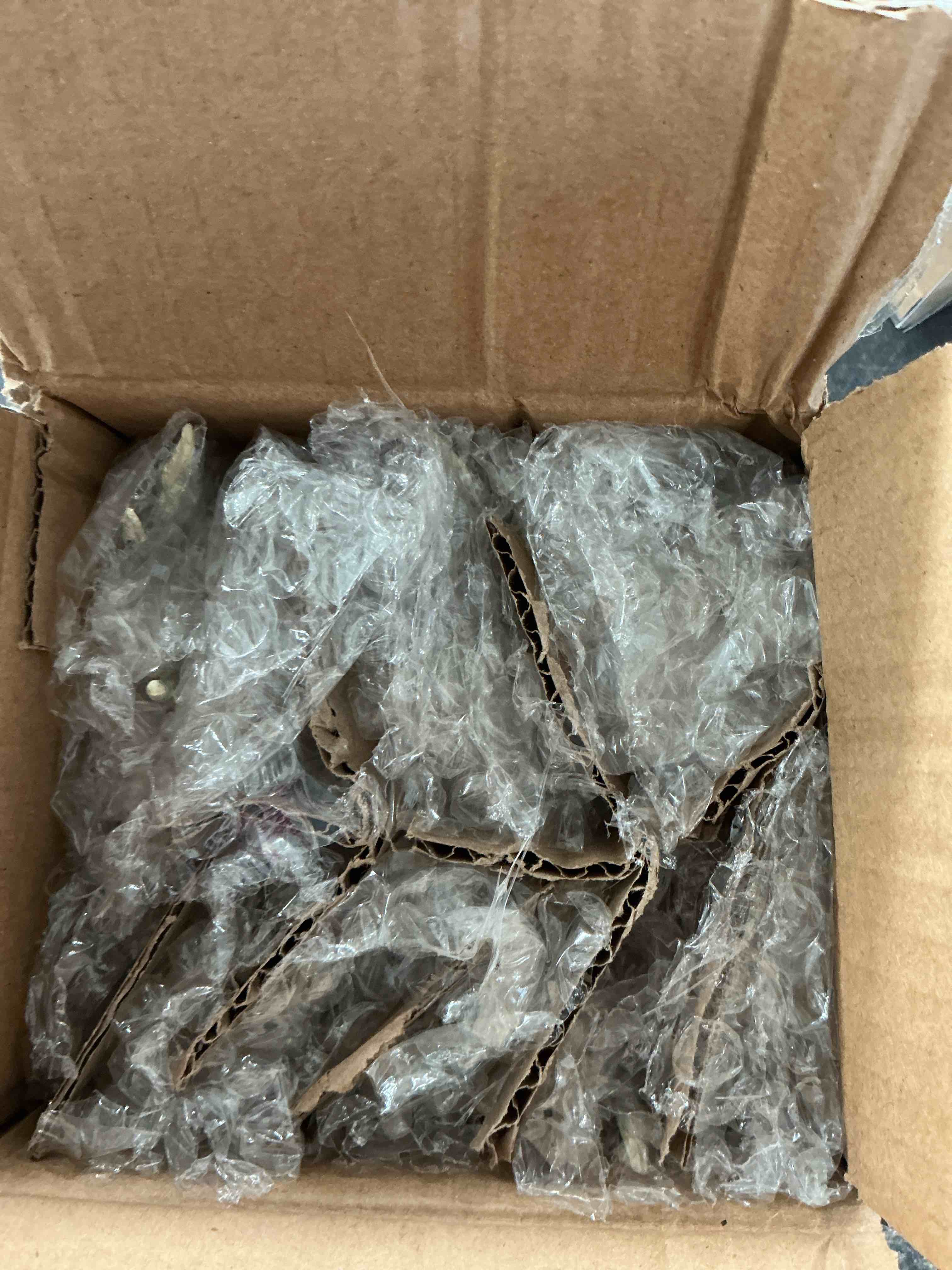 https://s3.amazonaws.com/lotting-images-prod/NonstopDeals/GRA3507025_1761072168000.jpeg
