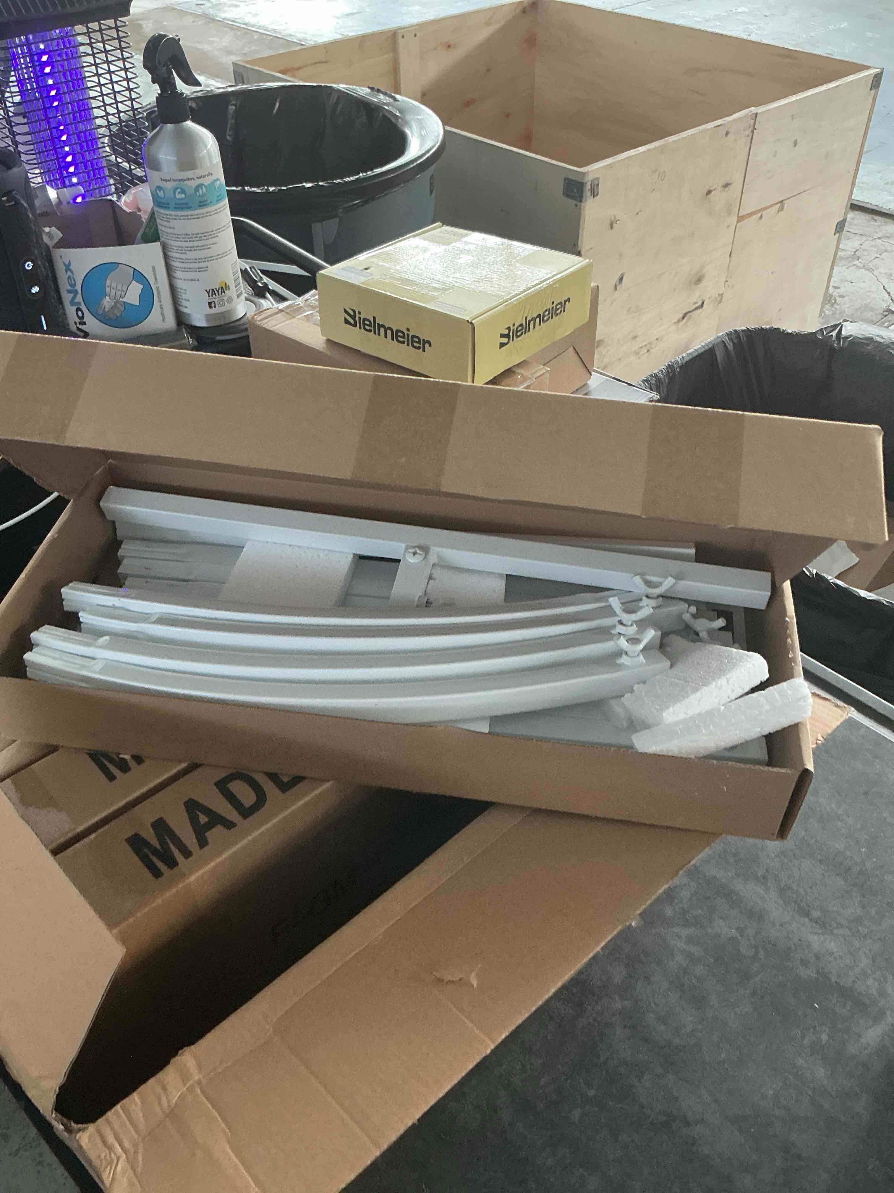 https://s3.amazonaws.com/lotting-images-prod/NonstopDeals/GRA3507035_1761075646386.jpeg