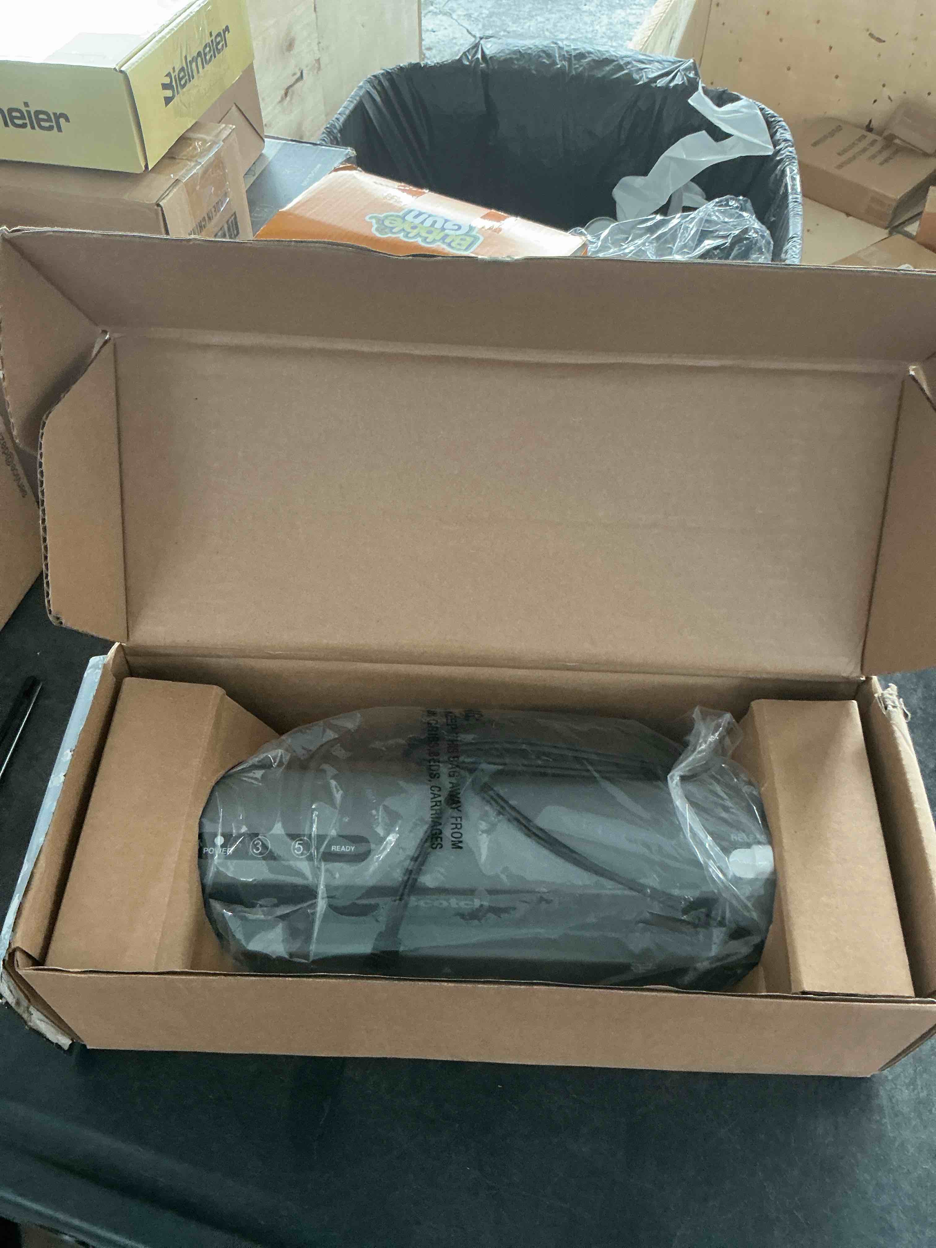 https://s3.amazonaws.com/lotting-images-prod/NonstopDeals/GRA3507045_1761077703967.jpeg