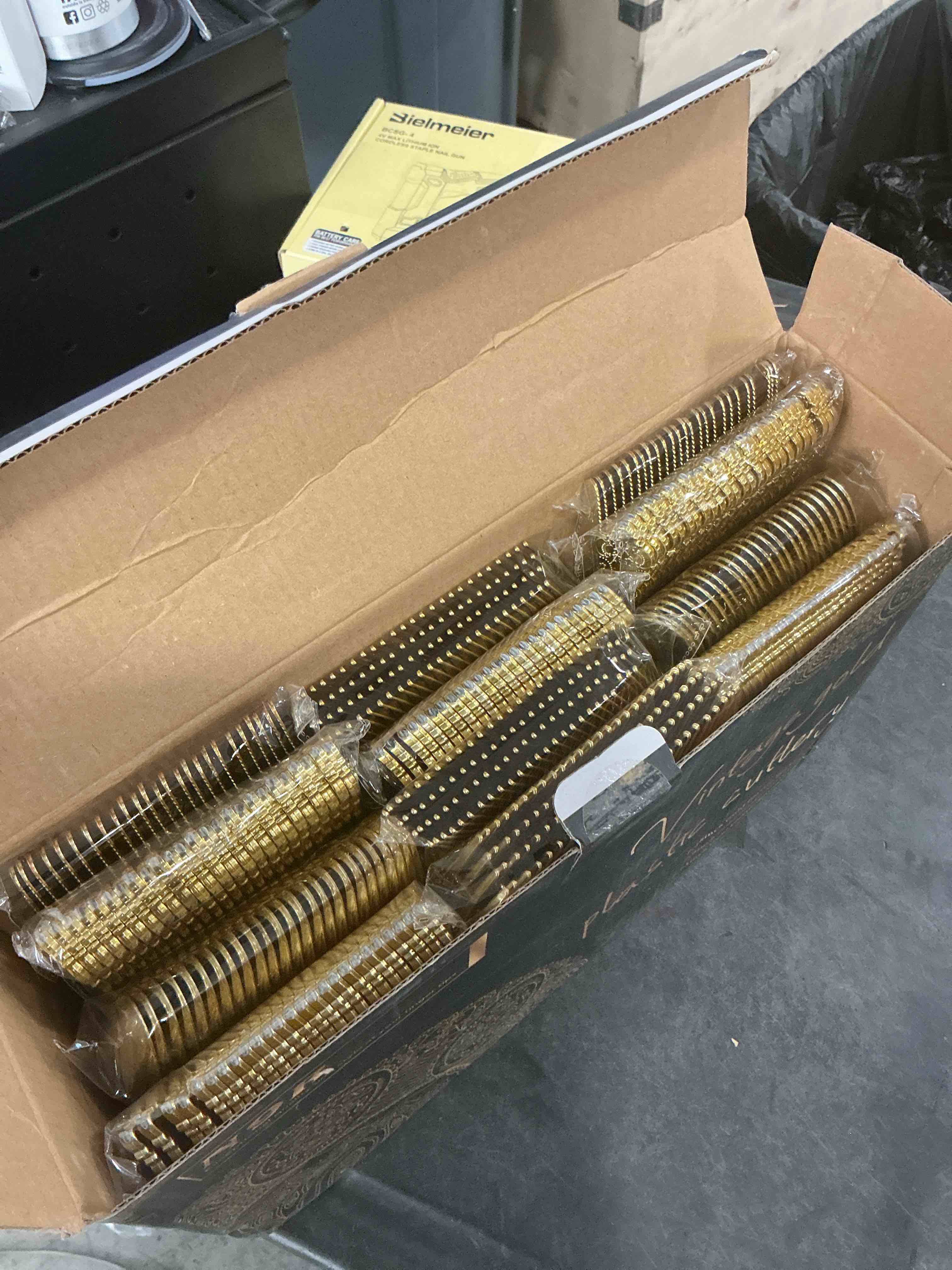 https://s3.amazonaws.com/lotting-images-prod/NonstopDeals/GRA3507088_1761143056363.jpeg