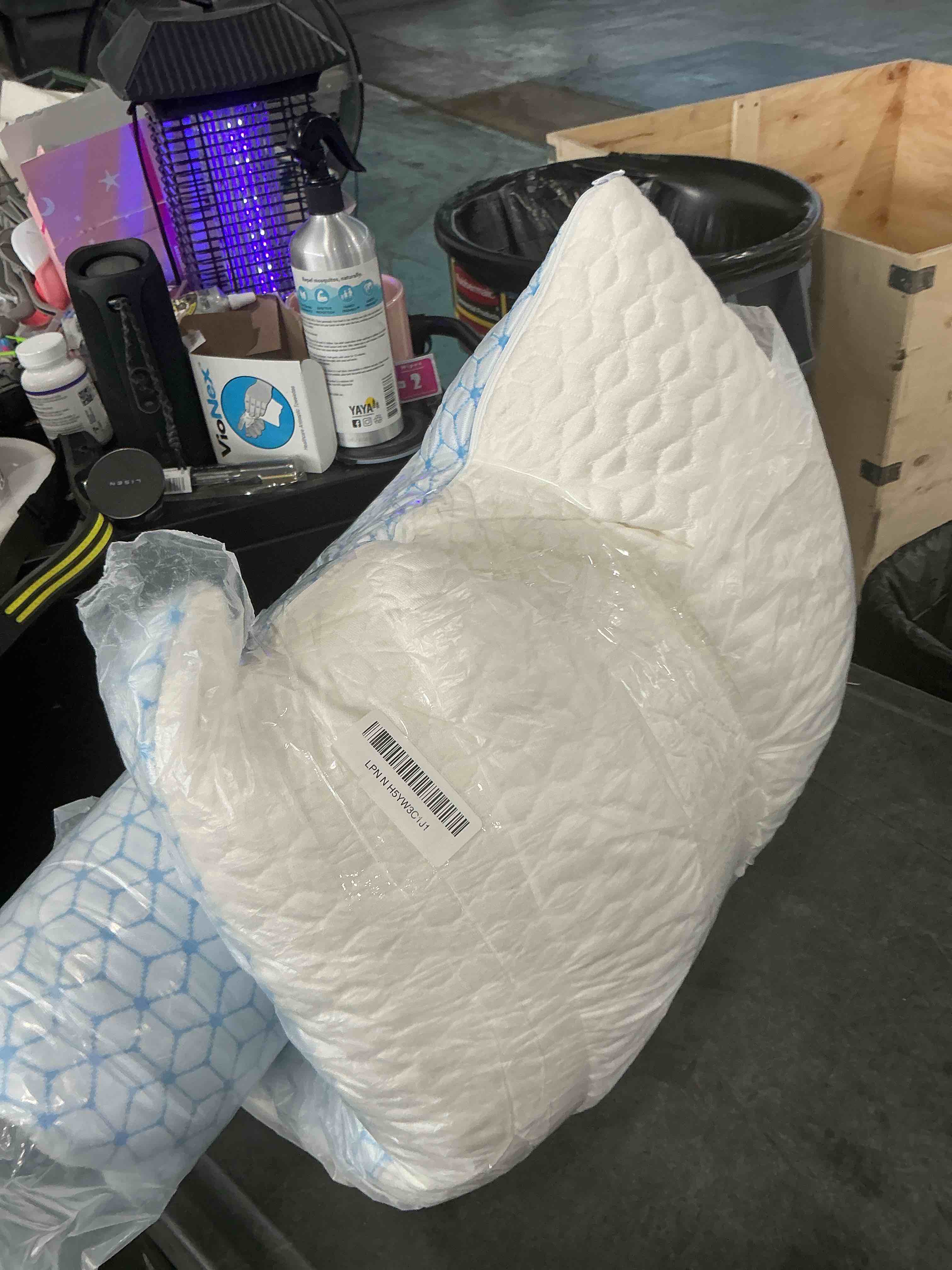 Shredded Memory Foam Pillows Queen Size Set of 2, Cooling Firm Pillows Queen Size 2 Pack for Bed, Adjustable for Side Back Stomach Sleepers