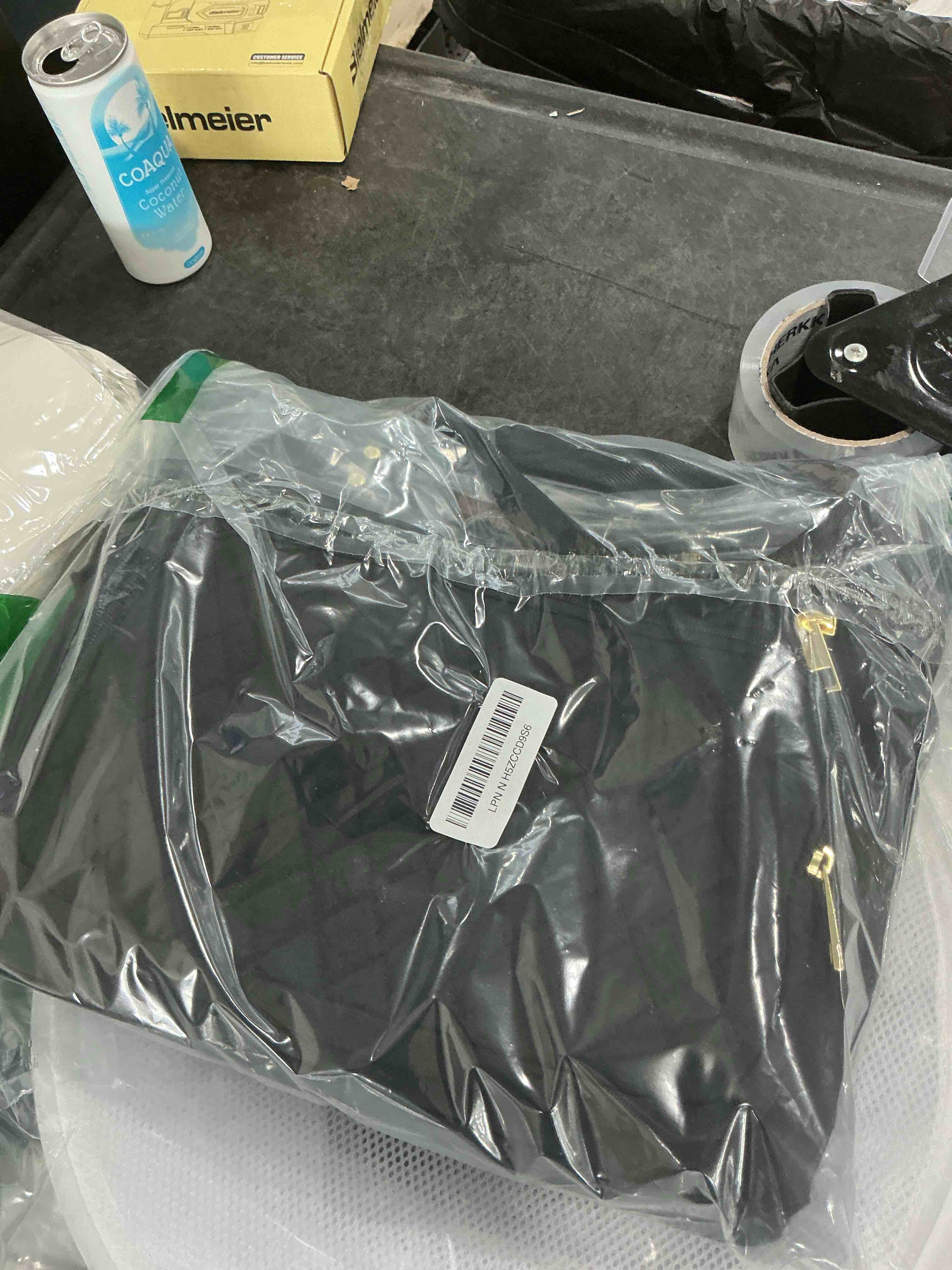 https://s3.amazonaws.com/lotting-images-prod/NonstopDeals/GRA3507092_1761143927528.jpeg