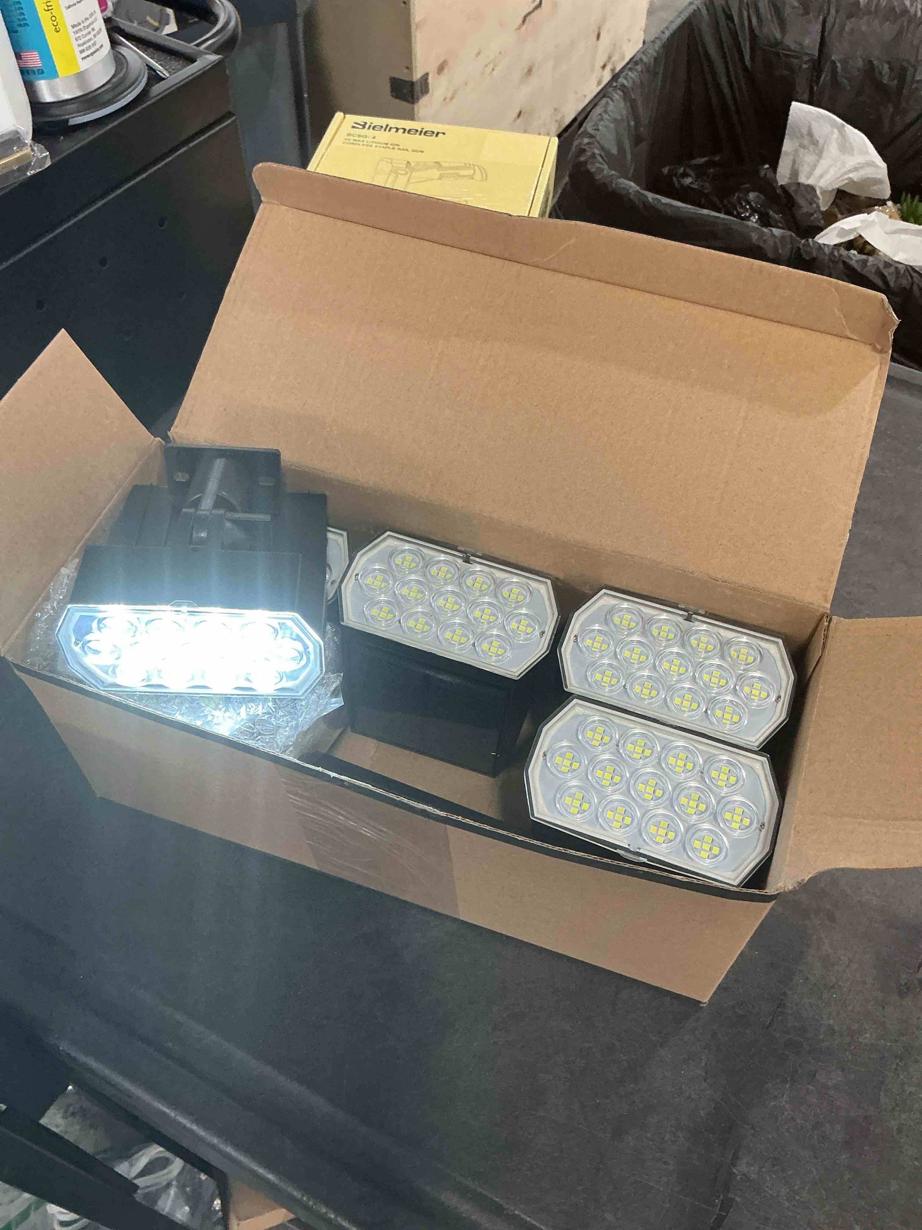 https://s3.amazonaws.com/lotting-images-prod/NonstopDeals/GRA3507097_1761144530444.jpeg