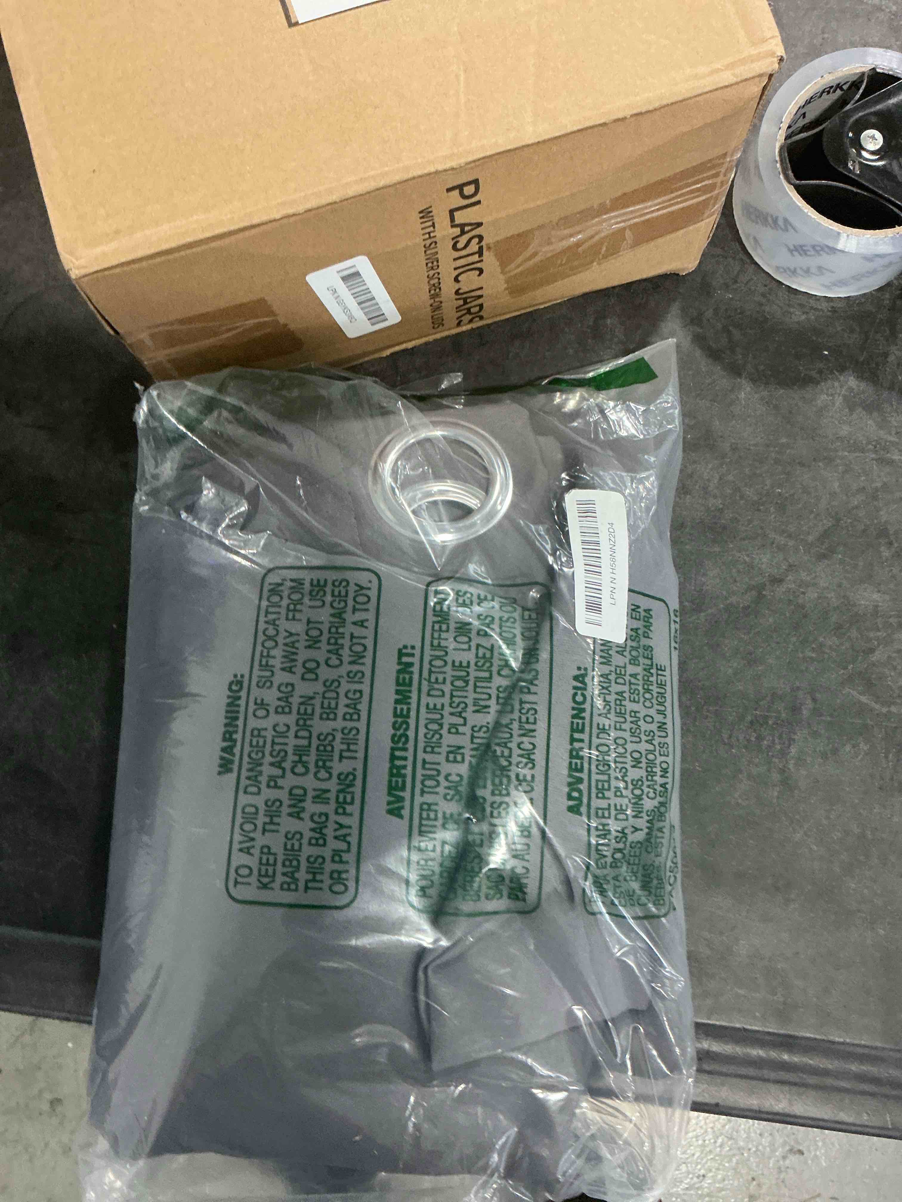 https://s3.amazonaws.com/lotting-images-prod/NonstopDeals/GRA3507119_1761148401016.jpeg