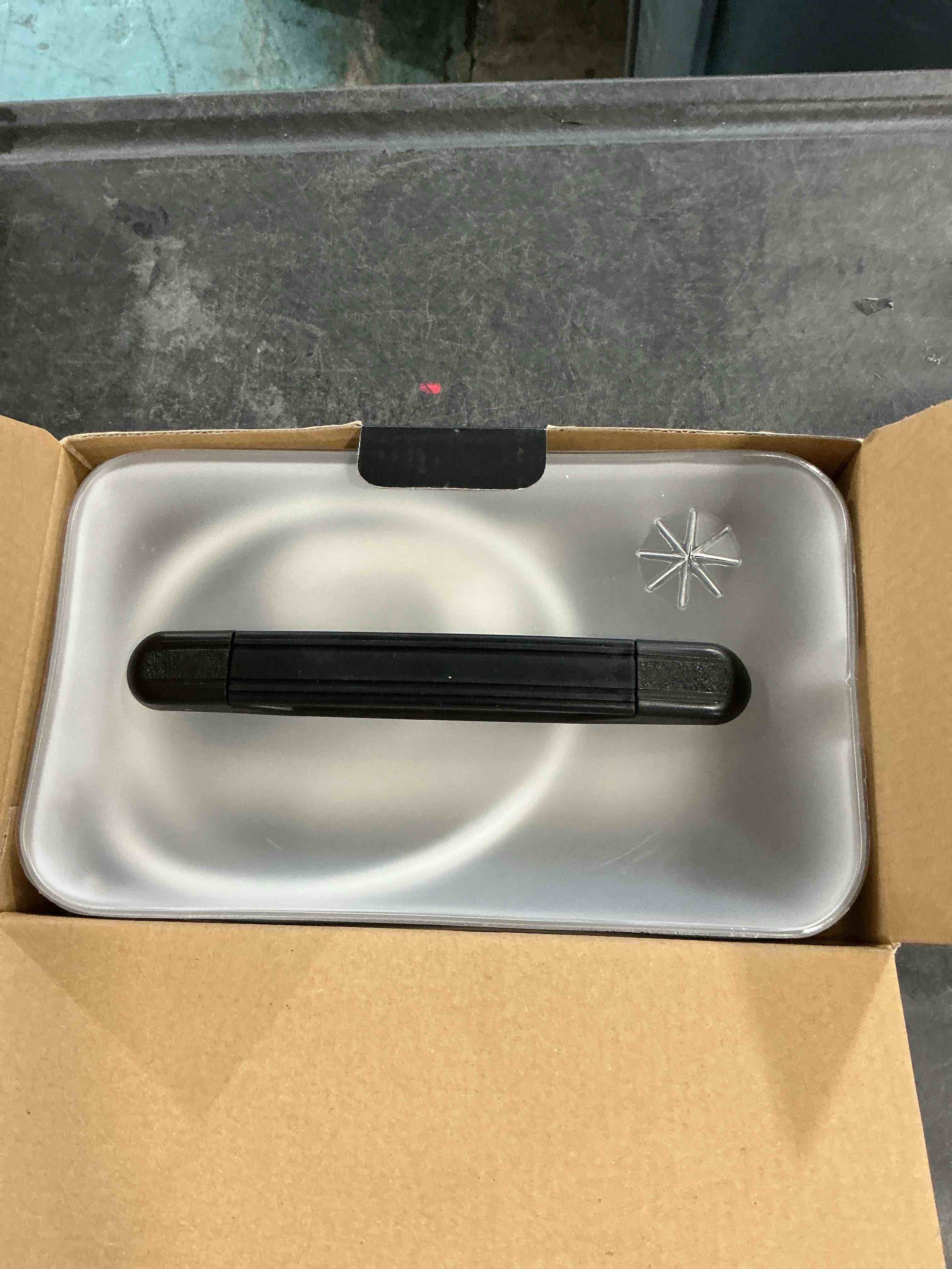 https://s3.amazonaws.com/lotting-images-prod/NonstopDeals/GRA3507121_1761148514518.jpeg