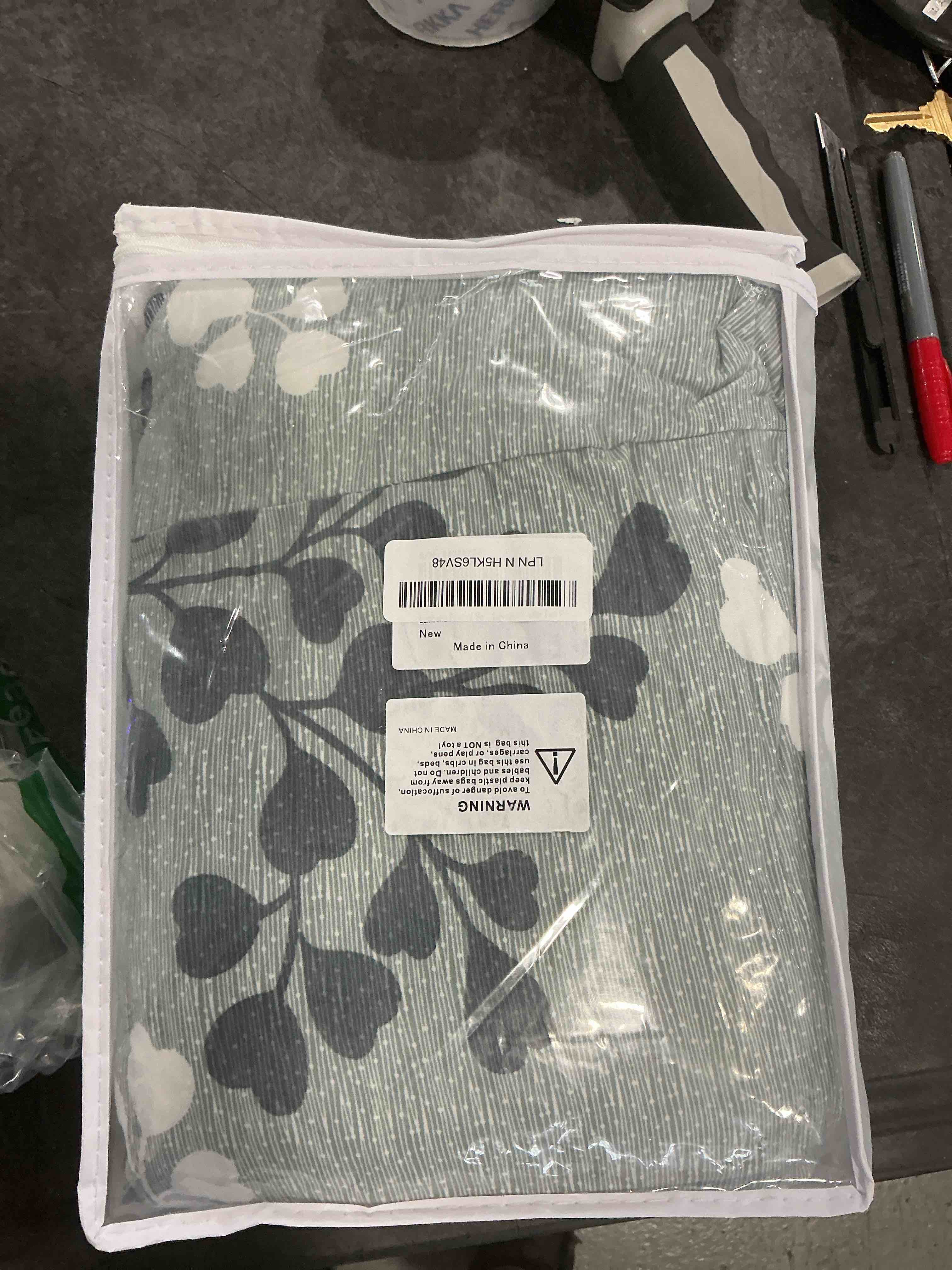 https://s3.amazonaws.com/lotting-images-prod/NonstopDeals/GRA3507122_1761148715292.jpeg