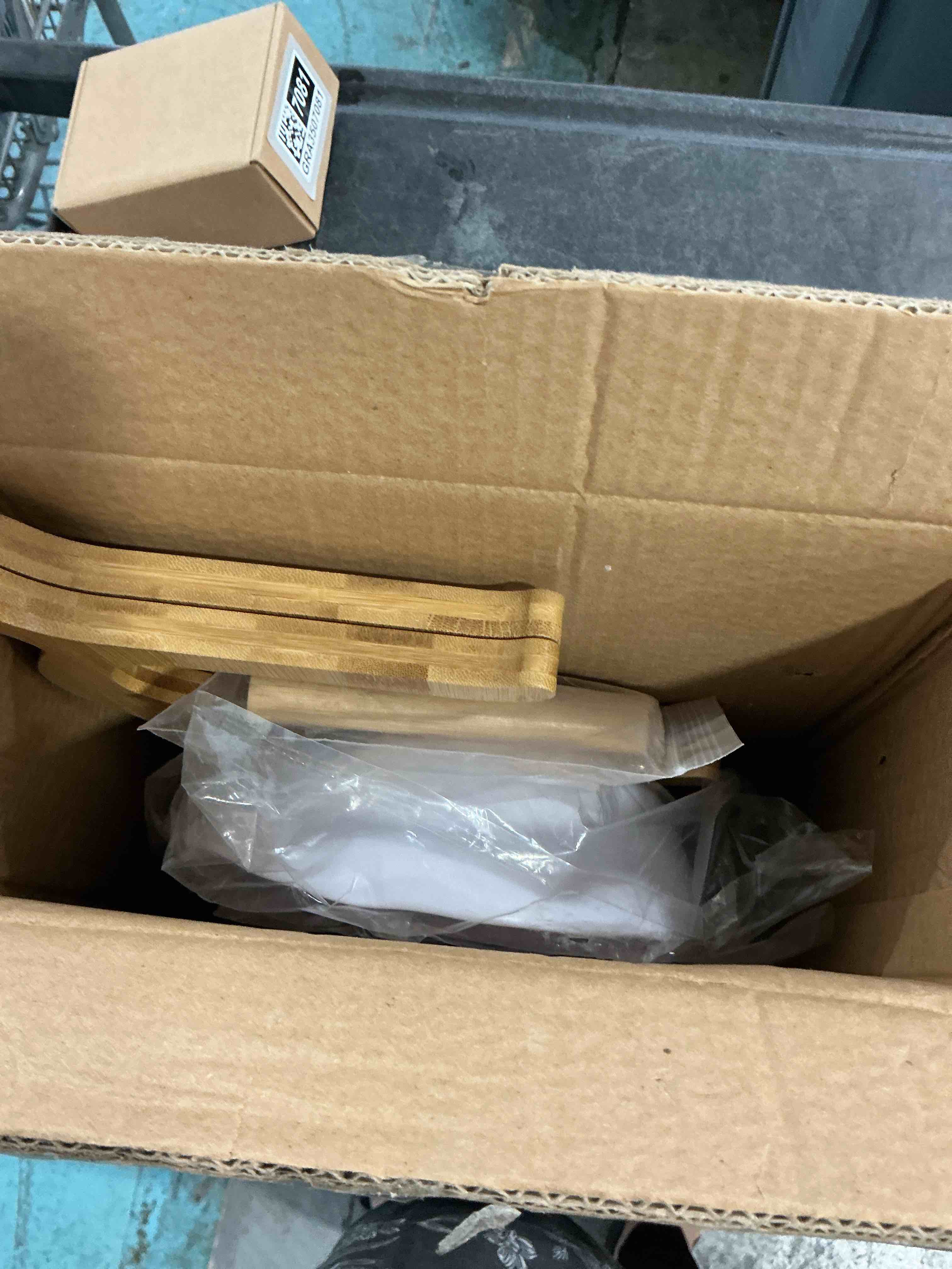 https://s3.amazonaws.com/lotting-images-prod/NonstopDeals/GRA3507136_1761150482759.jpeg