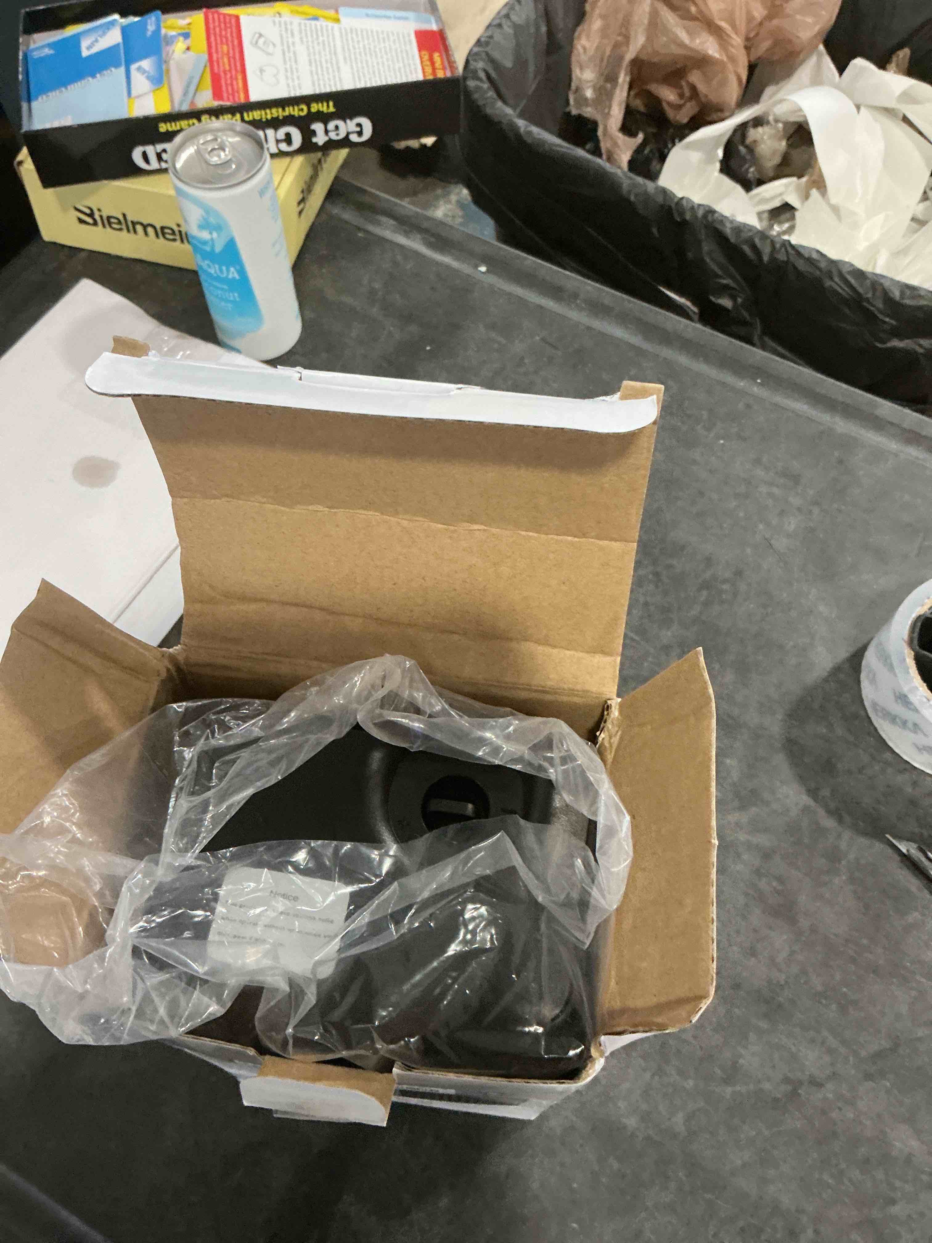 https://s3.amazonaws.com/lotting-images-prod/NonstopDeals/GRA3507142_1761151288746.jpeg