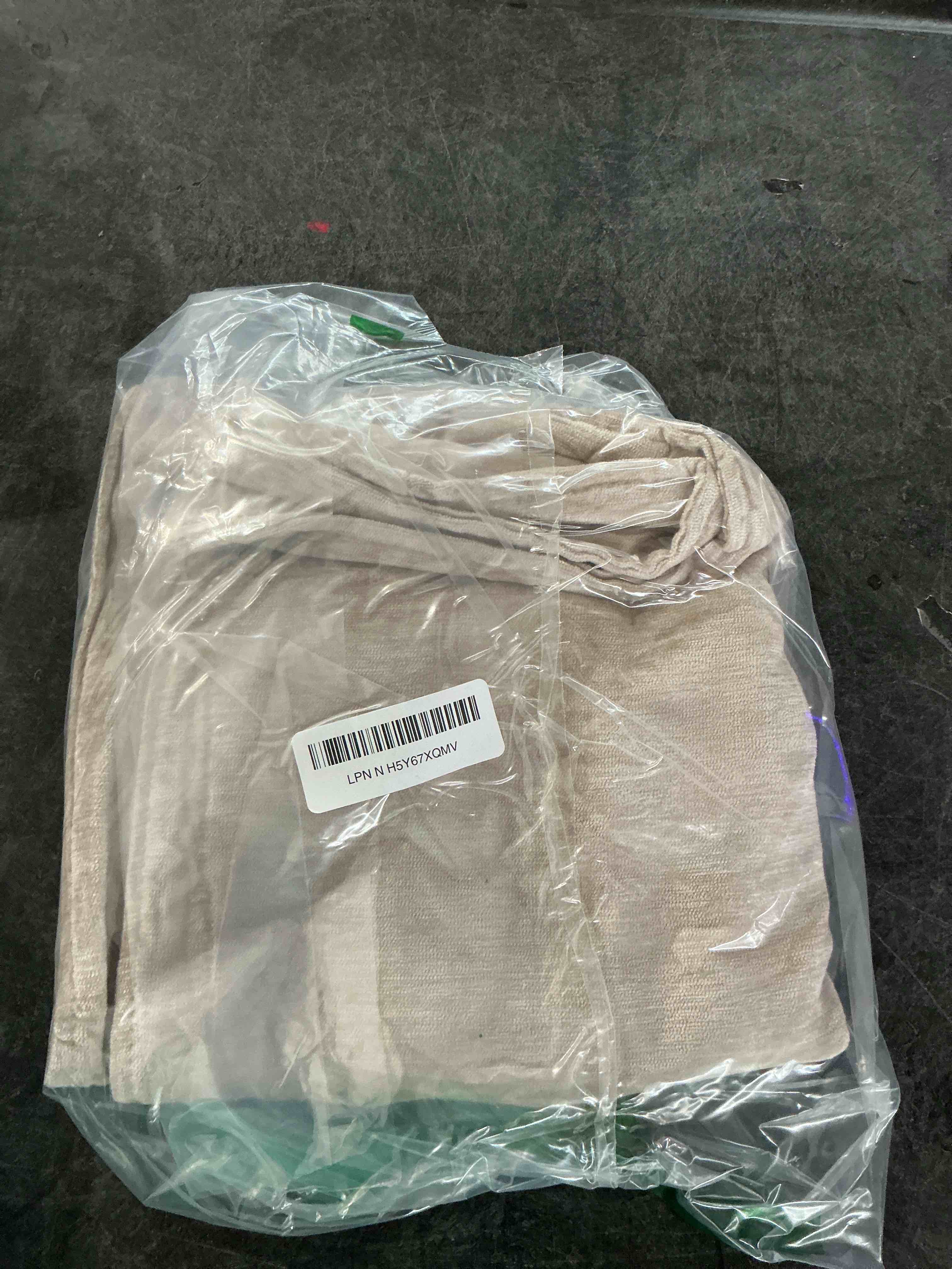 https://s3.amazonaws.com/lotting-images-prod/NonstopDeals/GRA3507303_1761233555382.jpeg
