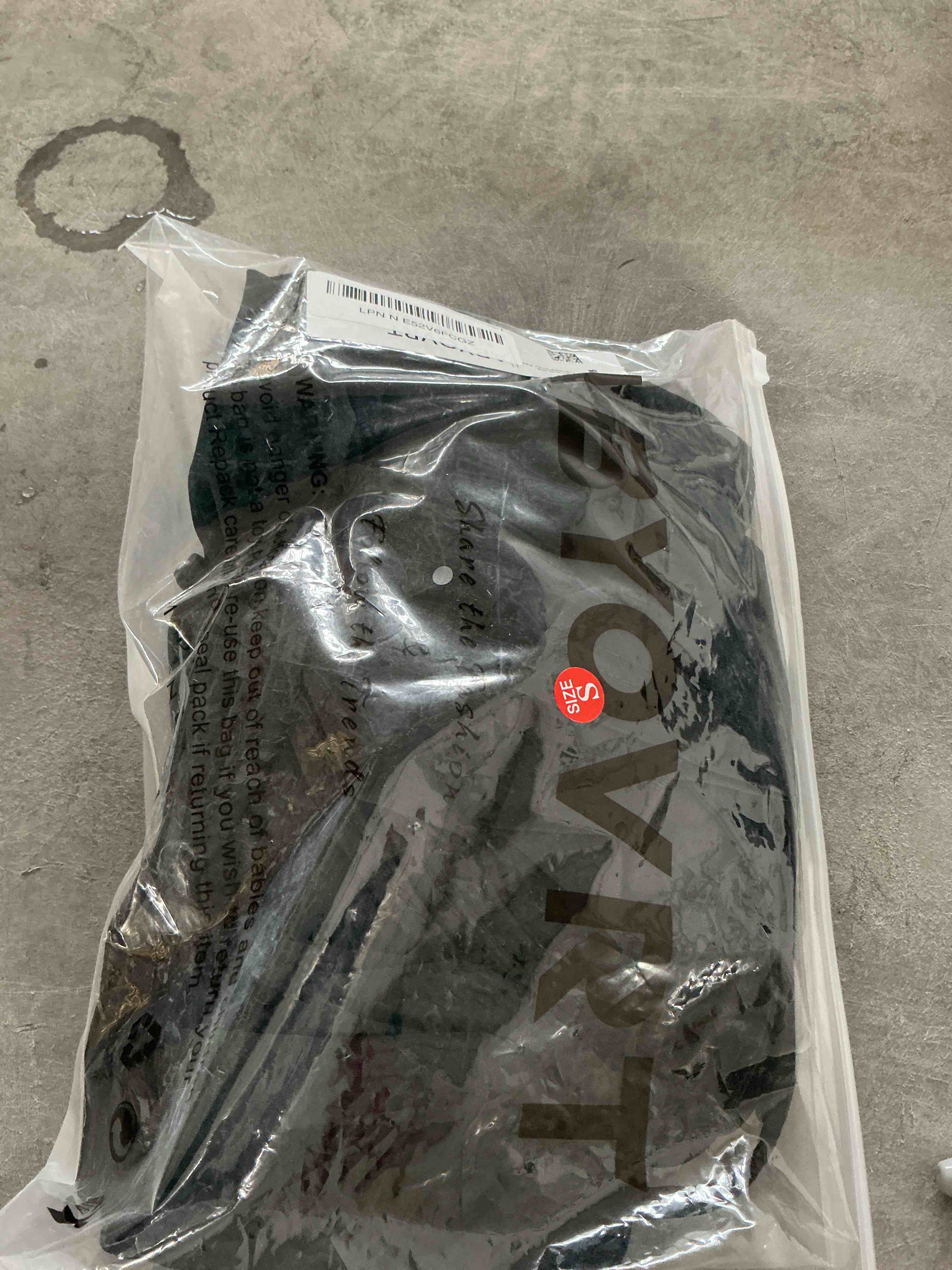 https://s3.amazonaws.com/lotting-images-prod/NonstopDeals/GRA3613025_1753474443451.jpeg