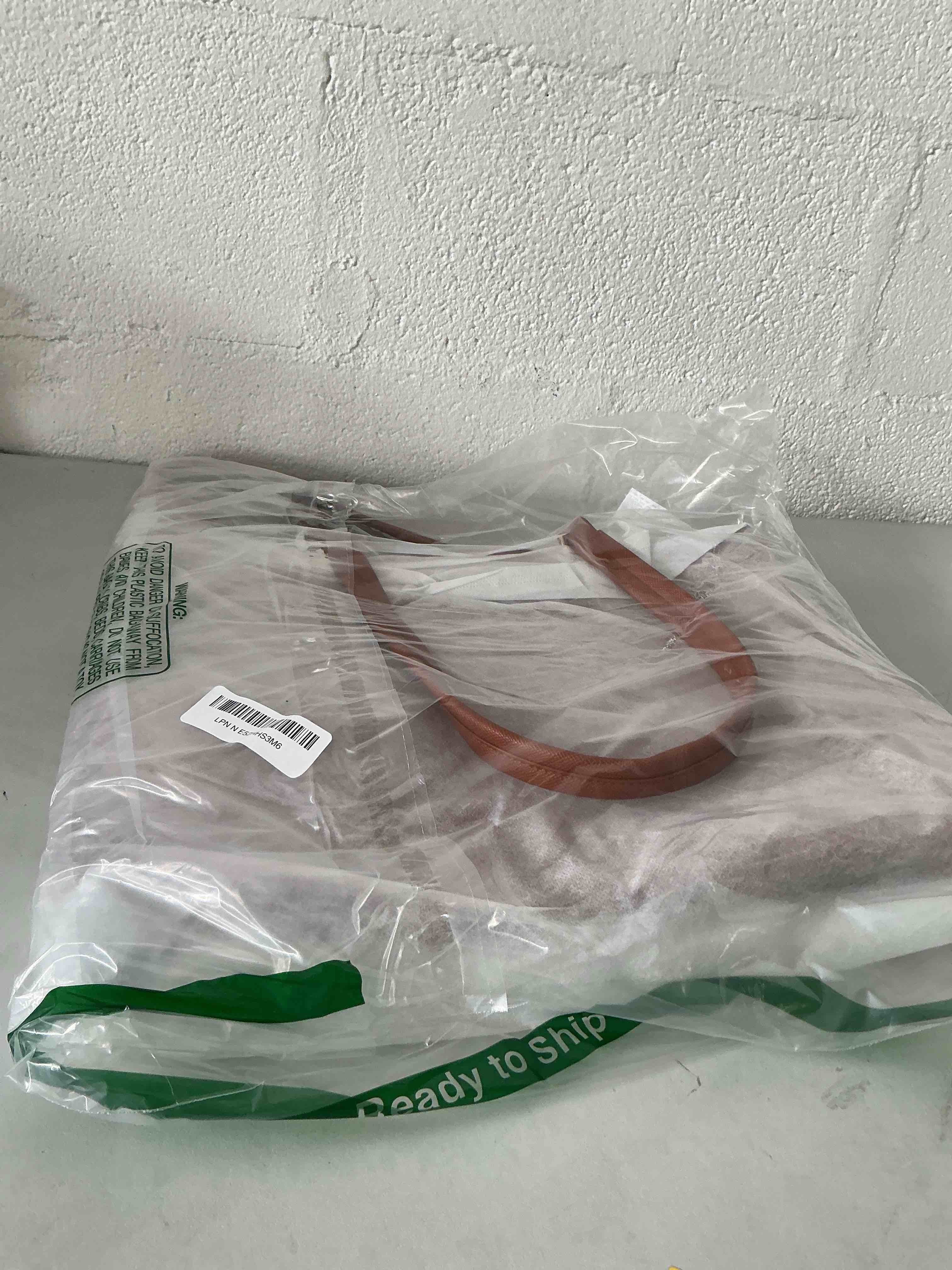 https://s3.amazonaws.com/lotting-images-prod/NonstopDeals/GRA3613174_1753540802174.jpeg