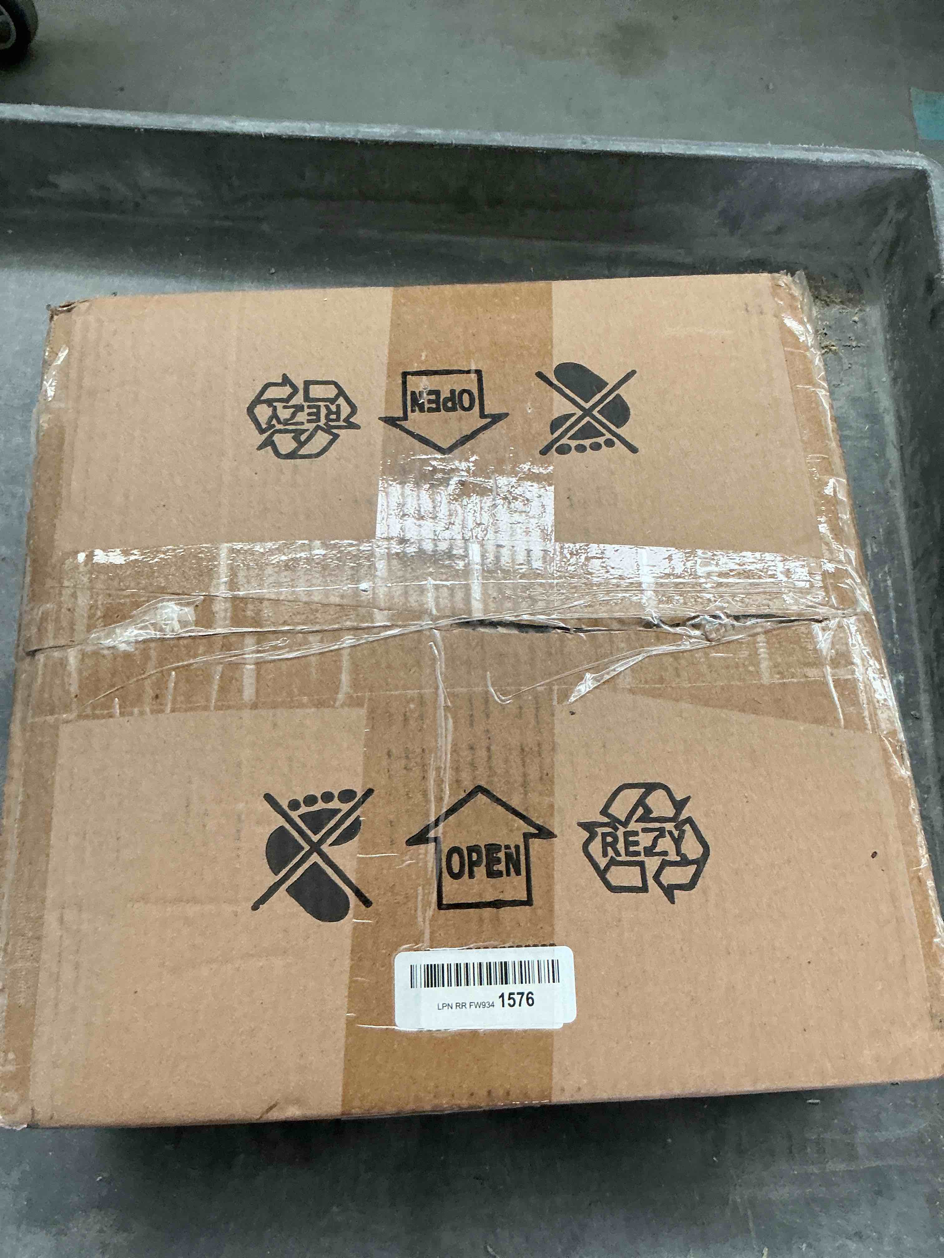 https://s3.amazonaws.com/lotting-images-prod/NonstopDeals/GRA3613267_1753808954670.jpeg