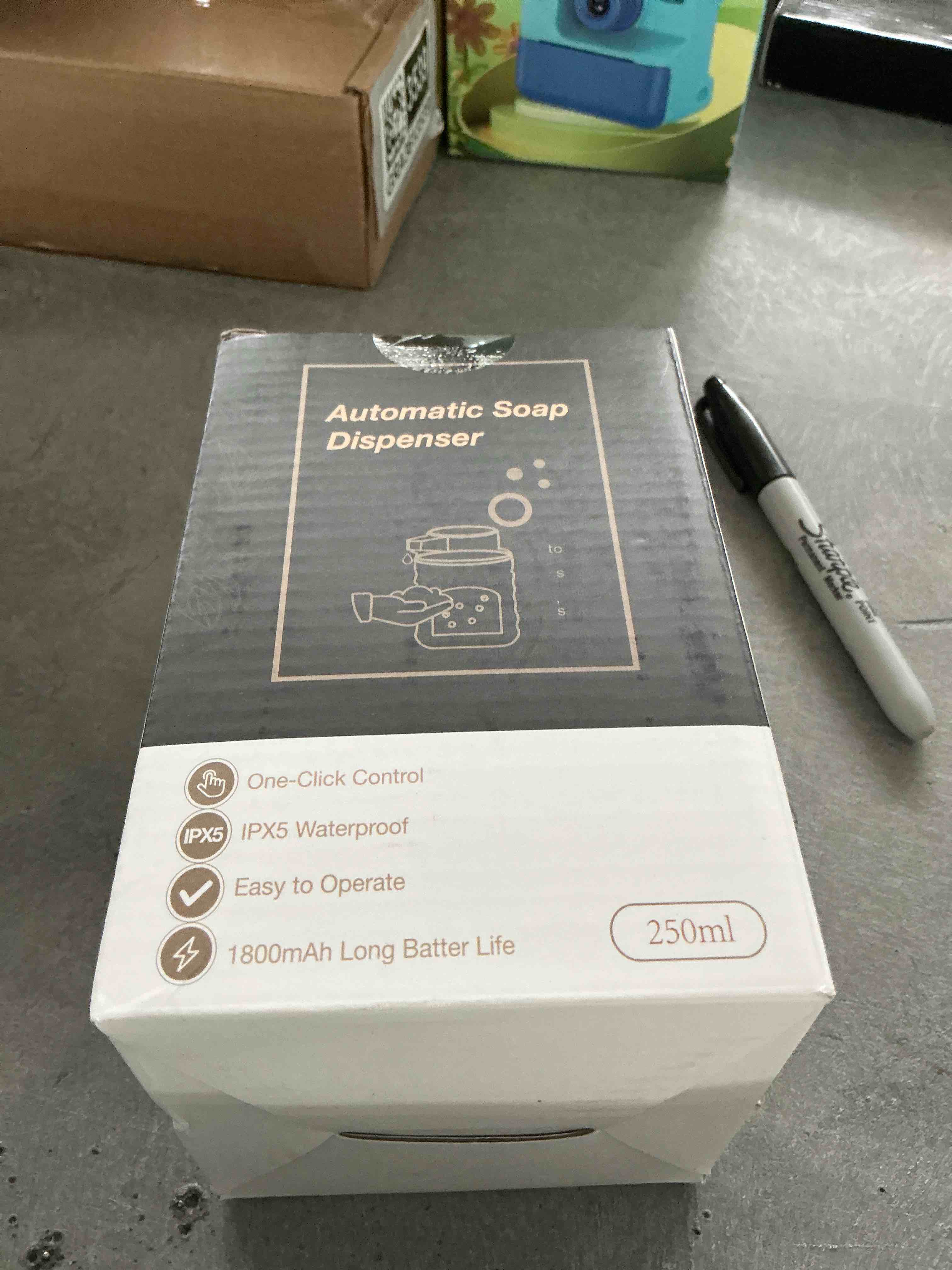 https://s3.amazonaws.com/lotting-images-prod/NonstopDeals/GRA3613546_1754079508980.jpeg