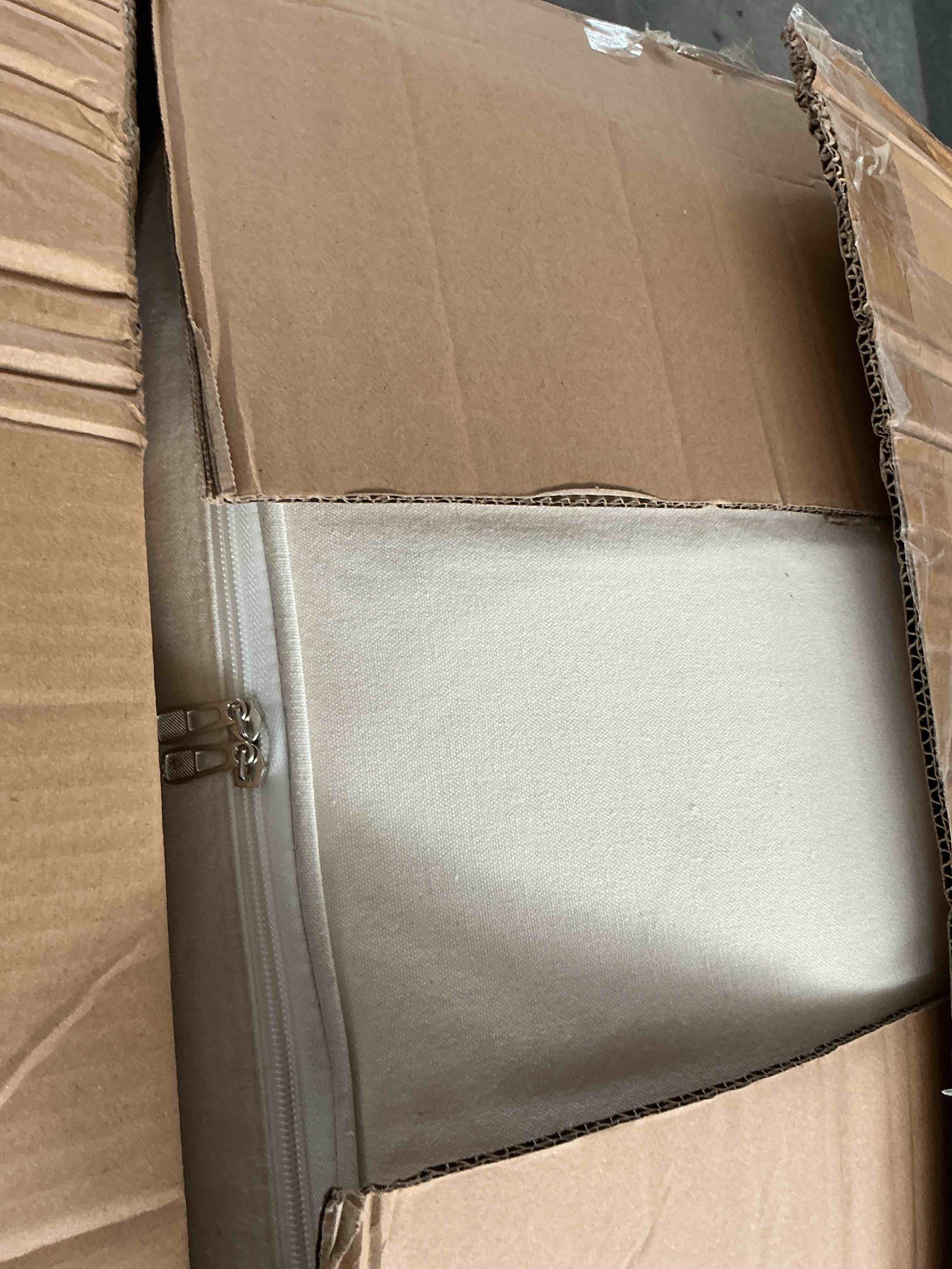 https://s3.amazonaws.com/lotting-images-prod/NonstopDeals/GRA3613709_1754505484027.jpeg