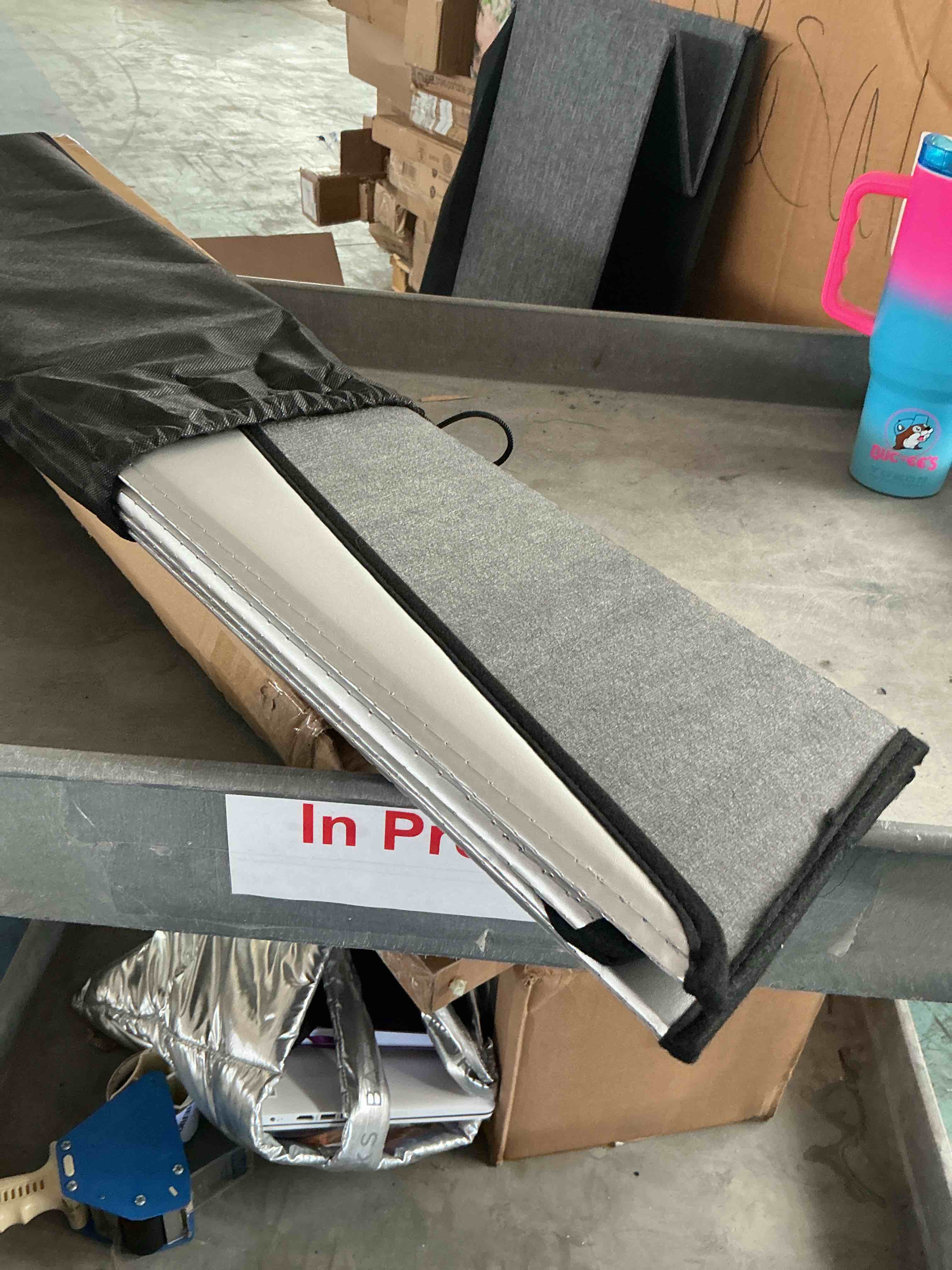 https://s3.amazonaws.com/lotting-images-prod/NonstopDeals/GRA3613794_1754593107962.jpeg