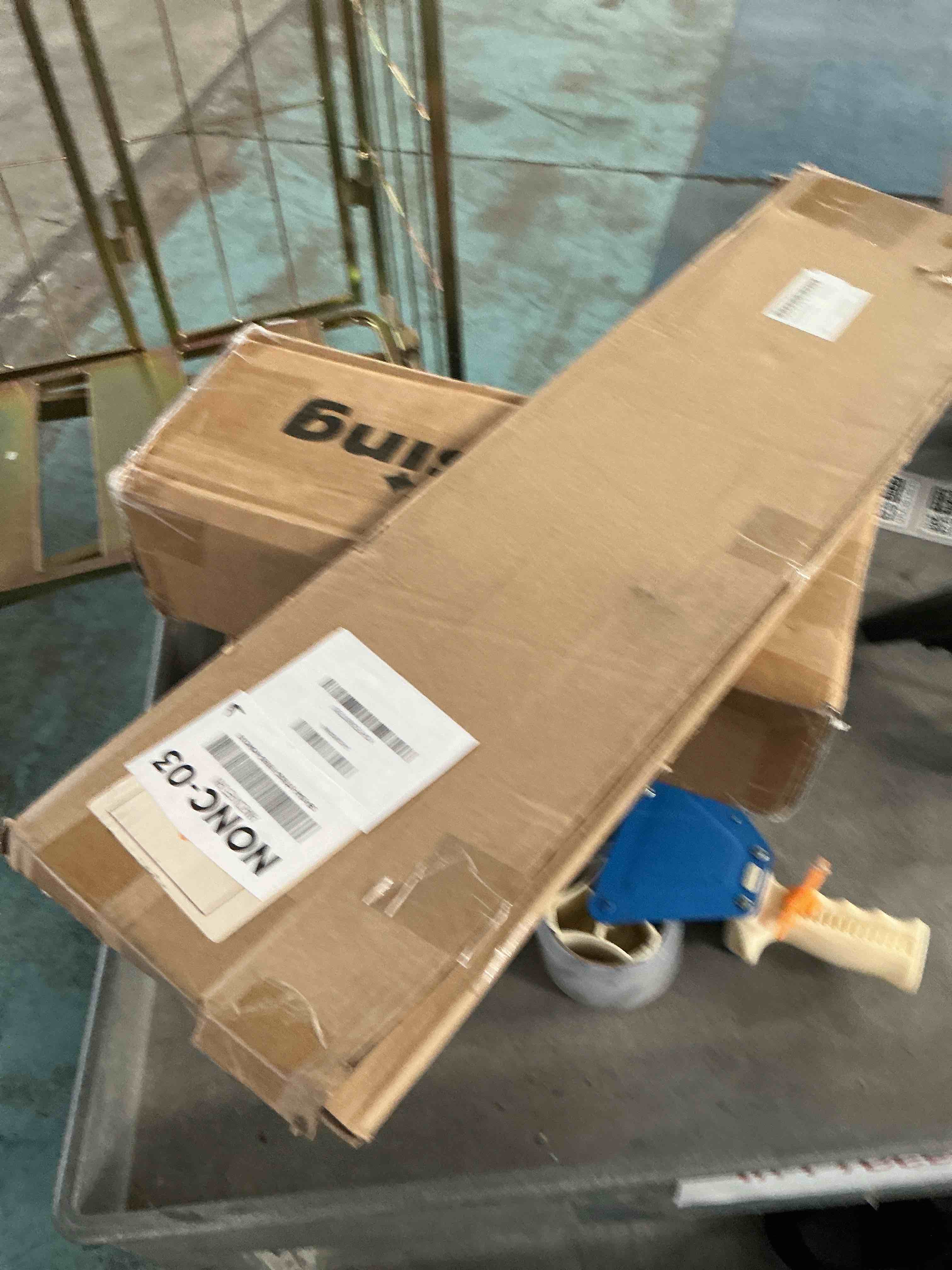https://s3.amazonaws.com/lotting-images-prod/NonstopDeals/GRA3613832_1754605378605.jpeg