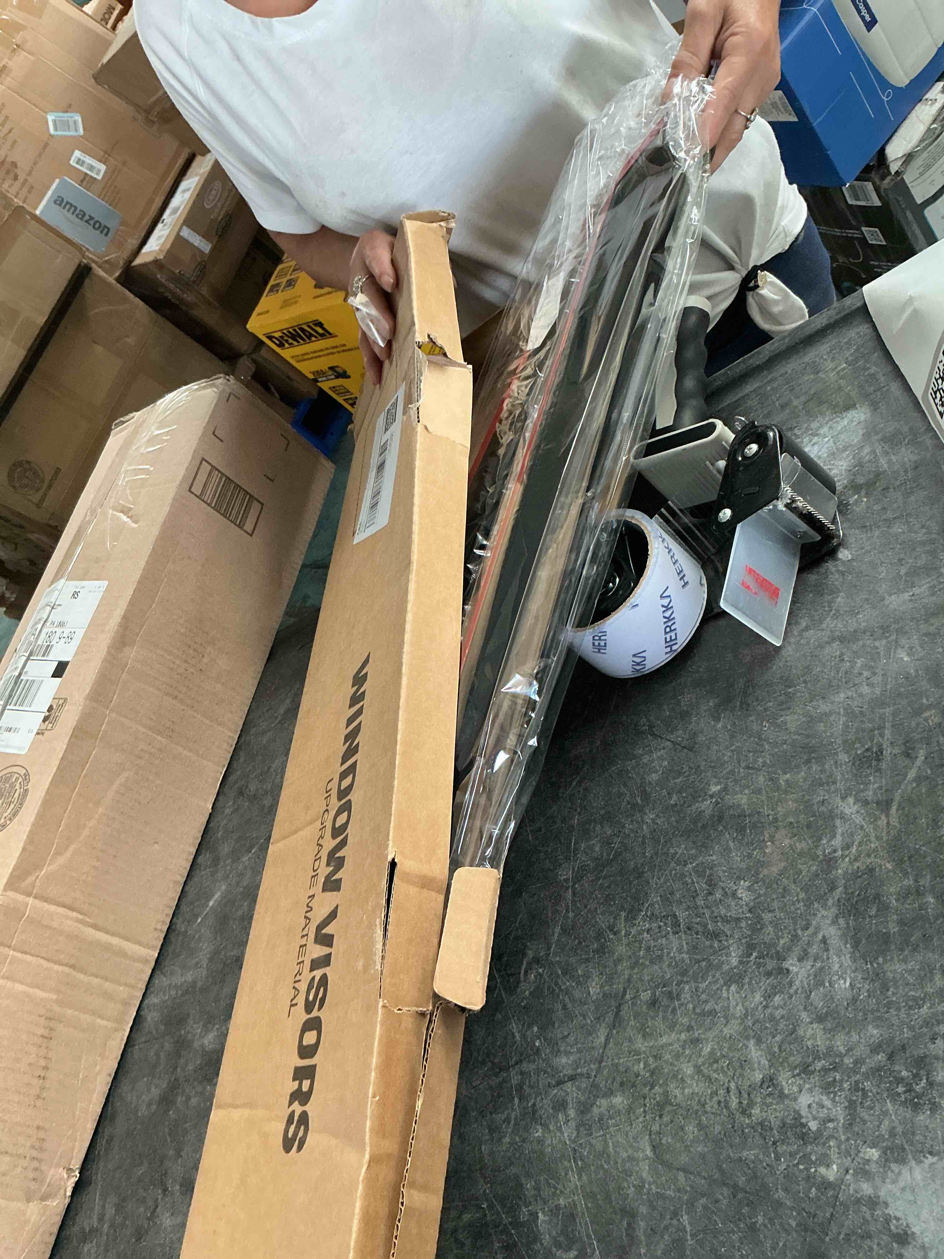 https://s3.amazonaws.com/lotting-images-prod/NonstopDeals/GRA3613943_1754685589184.jpeg