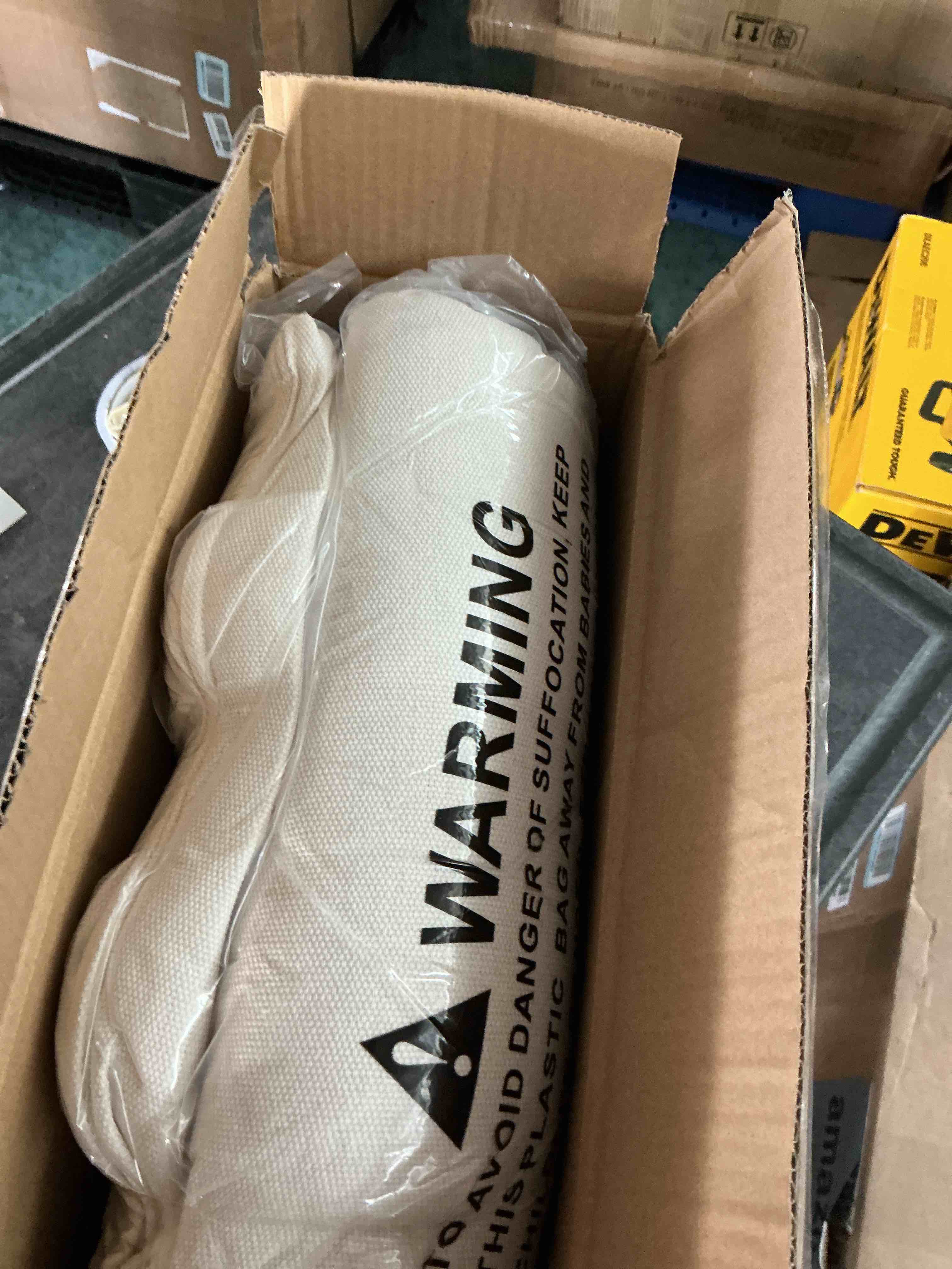 https://s3.amazonaws.com/lotting-images-prod/NonstopDeals/GRA3613990_1754757304321.jpeg