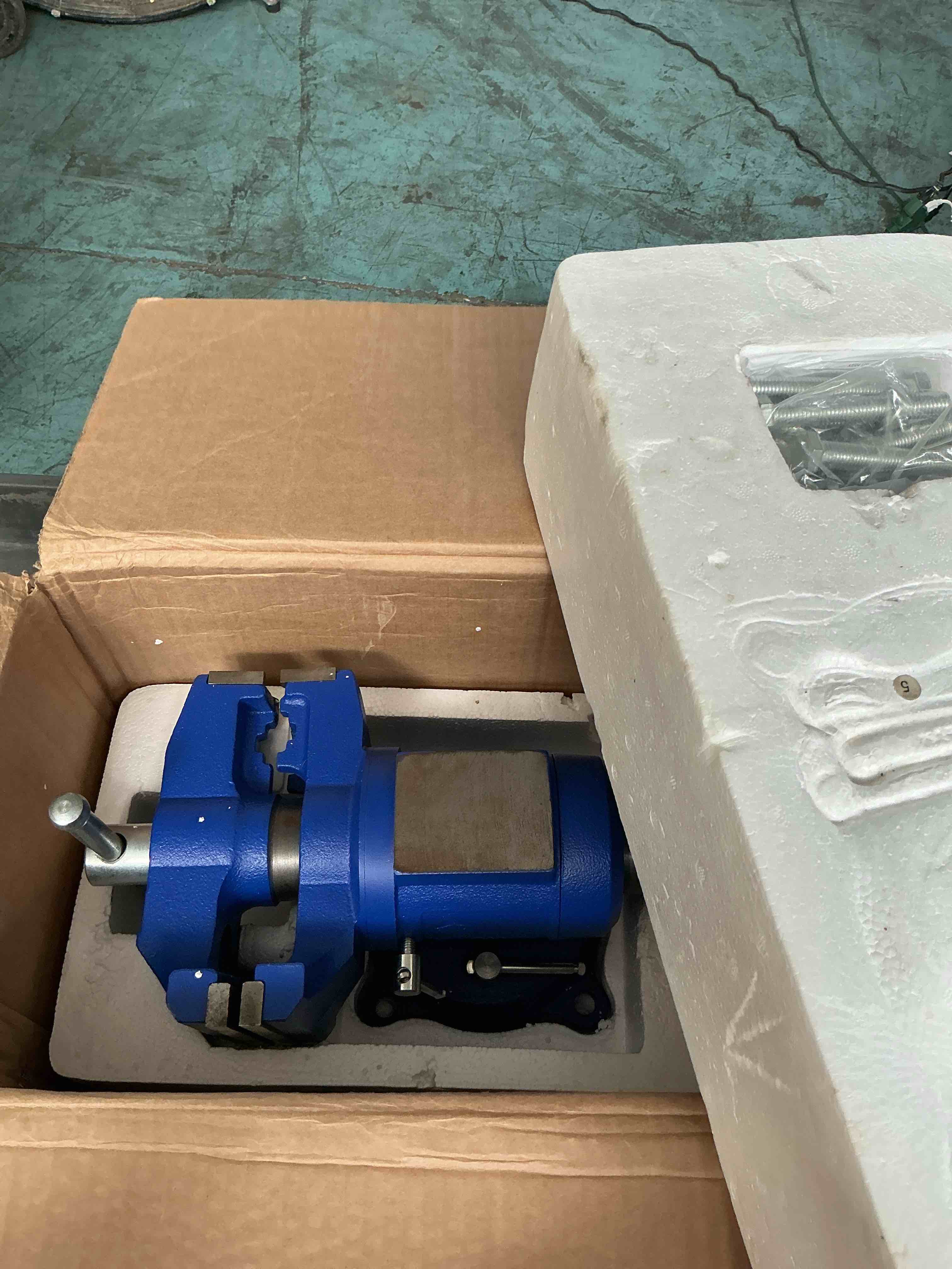 https://s3.amazonaws.com/lotting-images-prod/NonstopDeals/GRA3614030_1754858505738.jpeg
