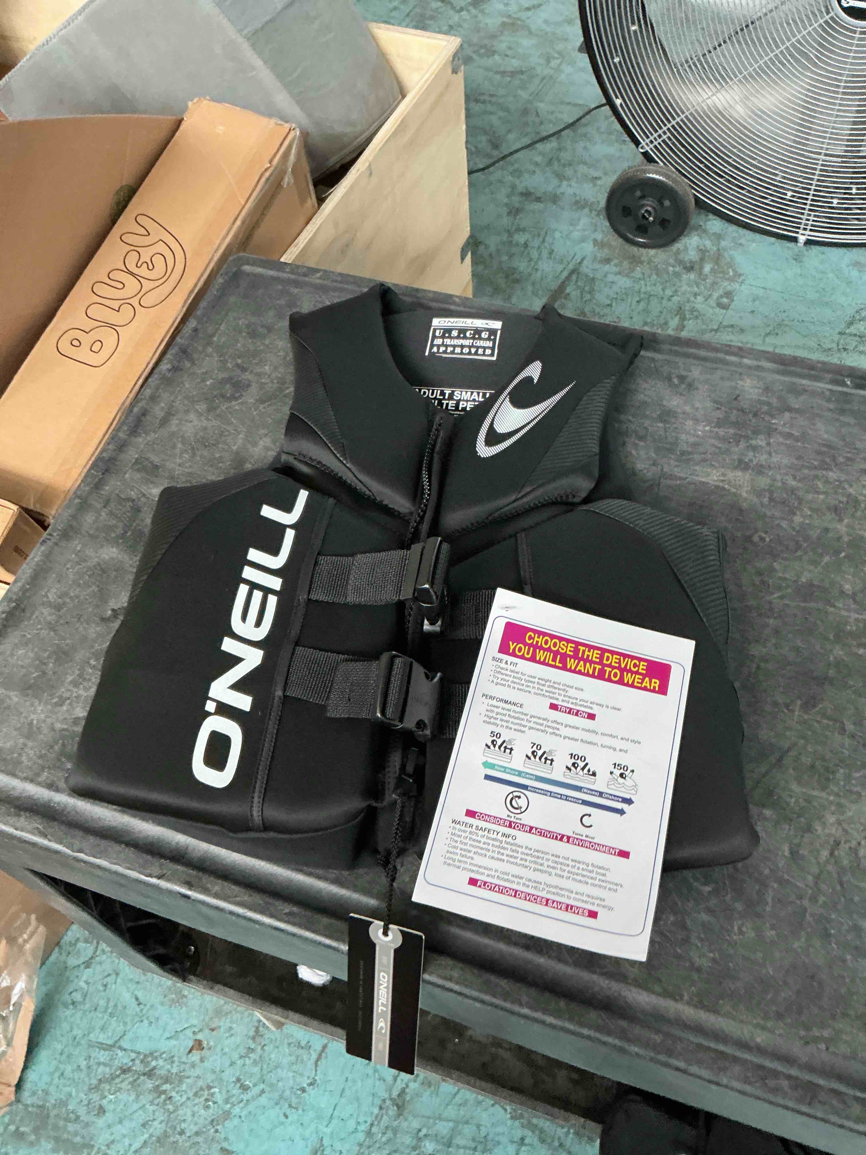 https://s3.amazonaws.com/lotting-images-prod/NonstopDeals/GRA3614097_1754859918511.jpeg