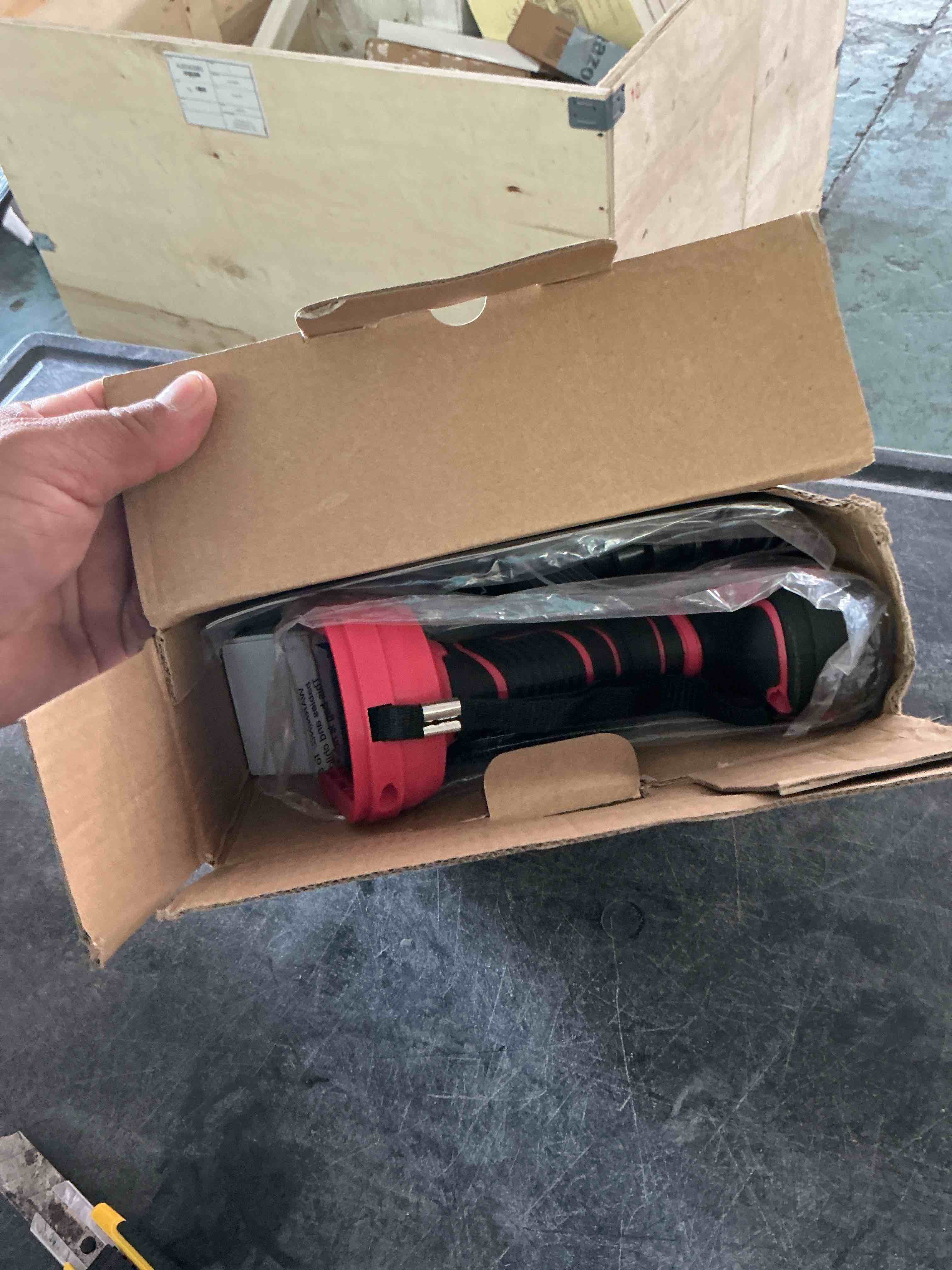 https://s3.amazonaws.com/lotting-images-prod/NonstopDeals/GRA3614344_1755275800511.jpeg