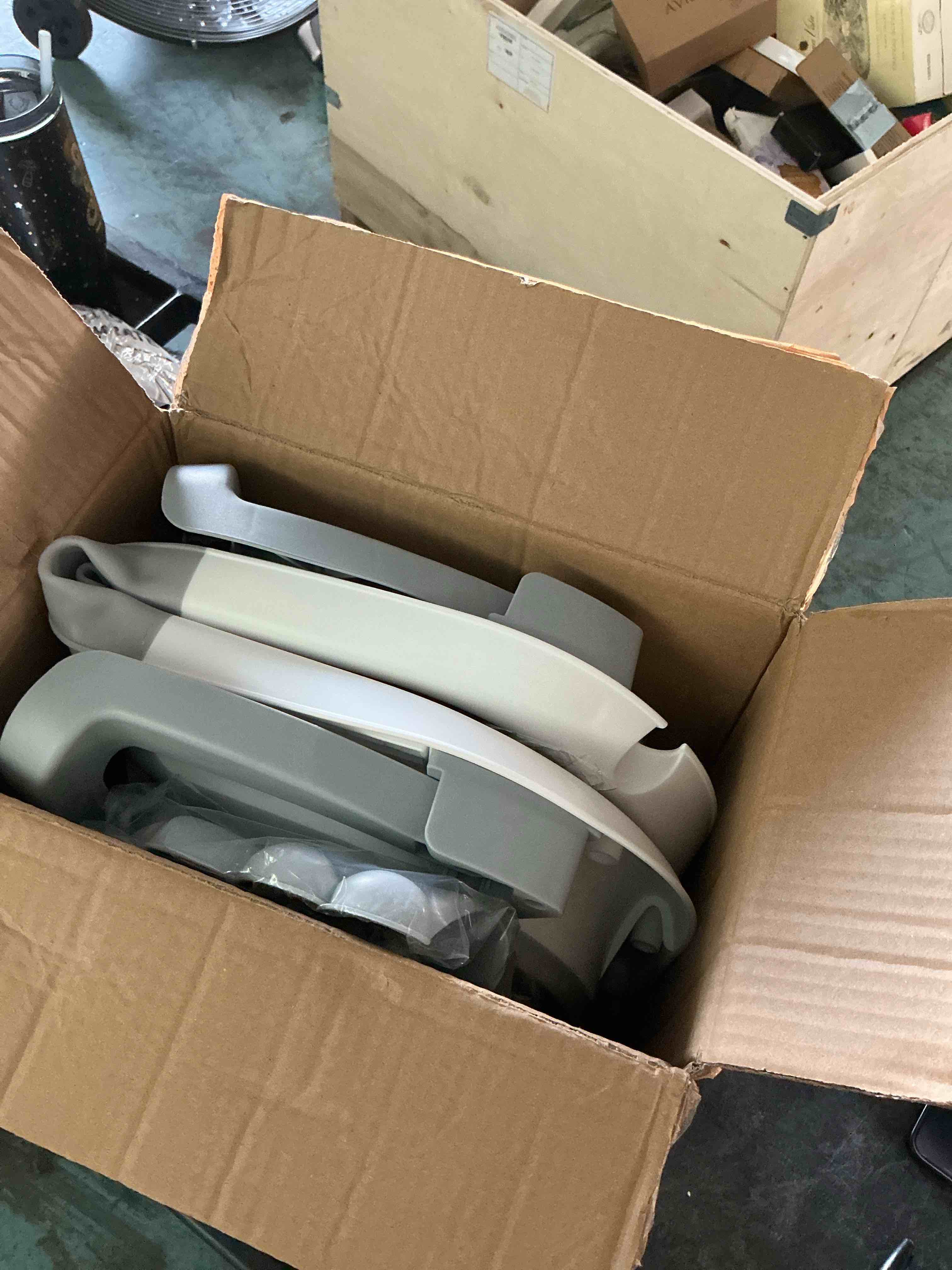 https://s3.amazonaws.com/lotting-images-prod/NonstopDeals/GRA3614348_1755276194152.jpeg