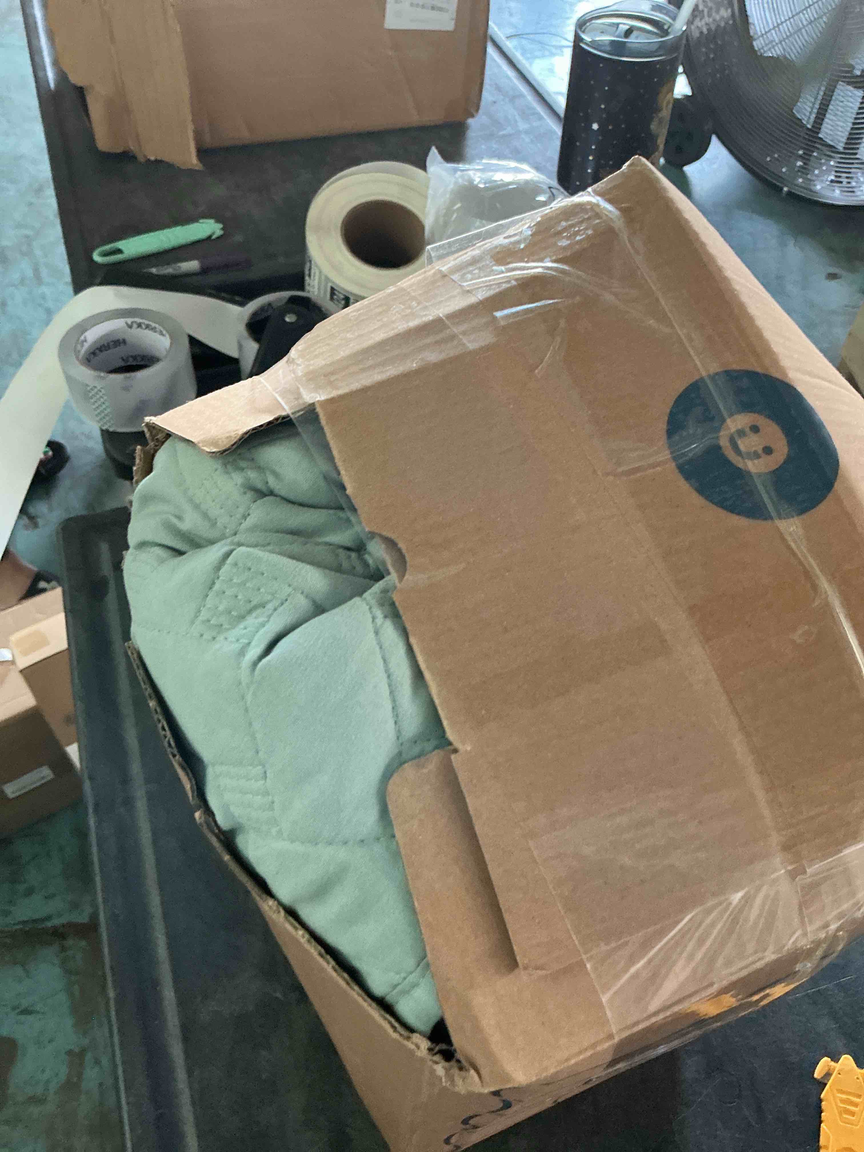 https://s3.amazonaws.com/lotting-images-prod/NonstopDeals/GRA3614349_1755276253384.jpeg