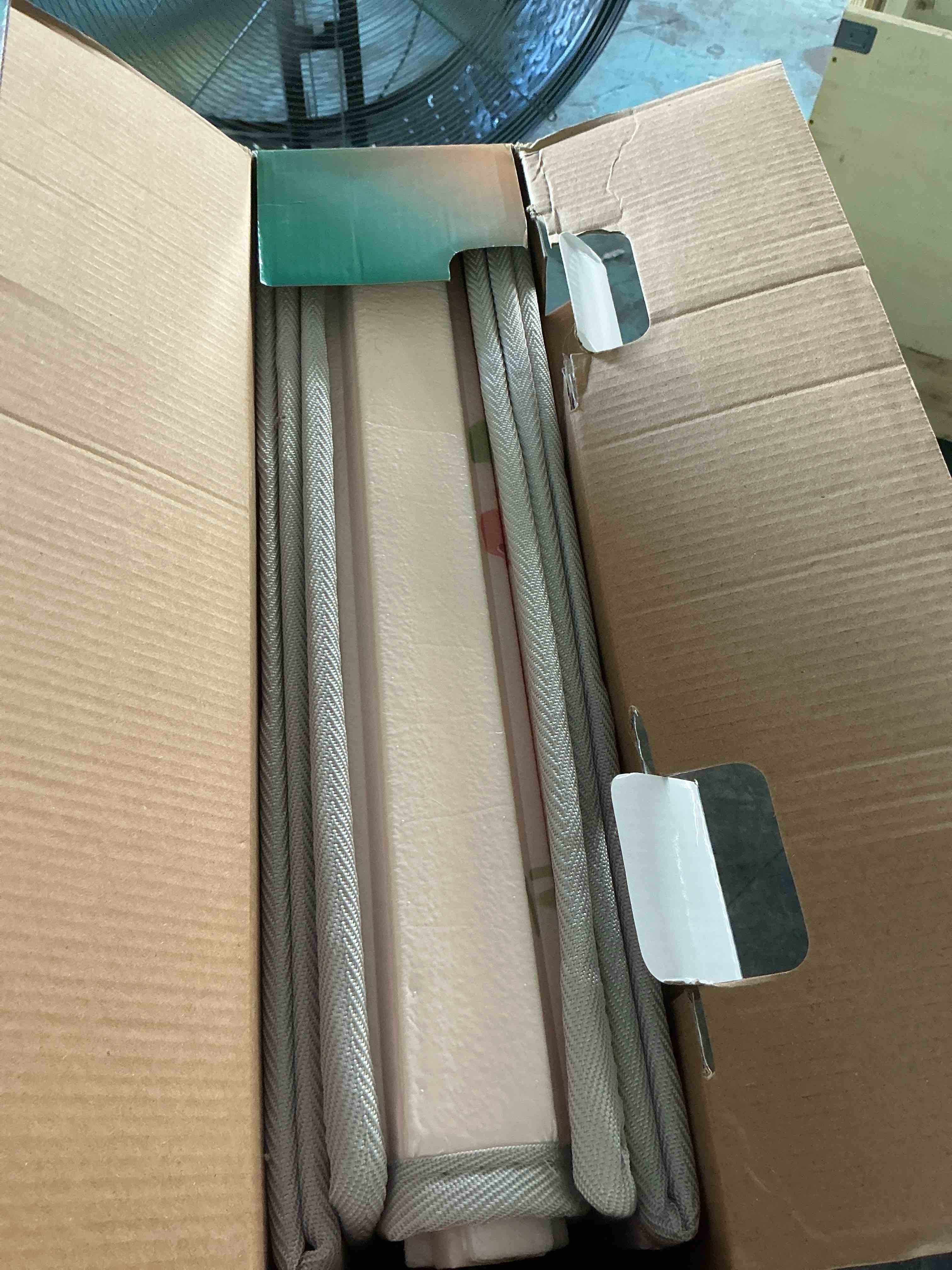 https://s3.amazonaws.com/lotting-images-prod/NonstopDeals/GRA3614356_1755269588628.jpeg