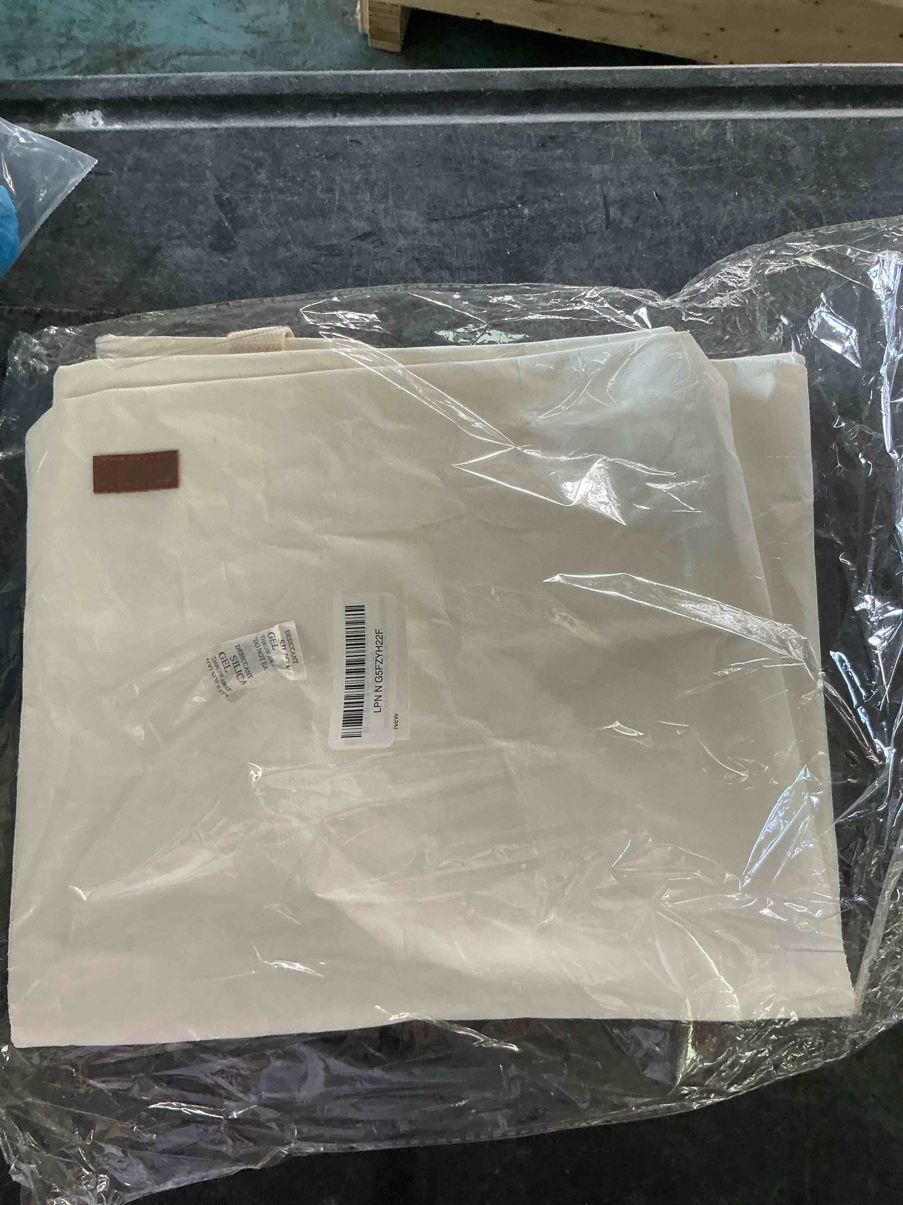 https://s3.amazonaws.com/lotting-images-prod/NonstopDeals/GRA3614409_1755274856841.jpeg