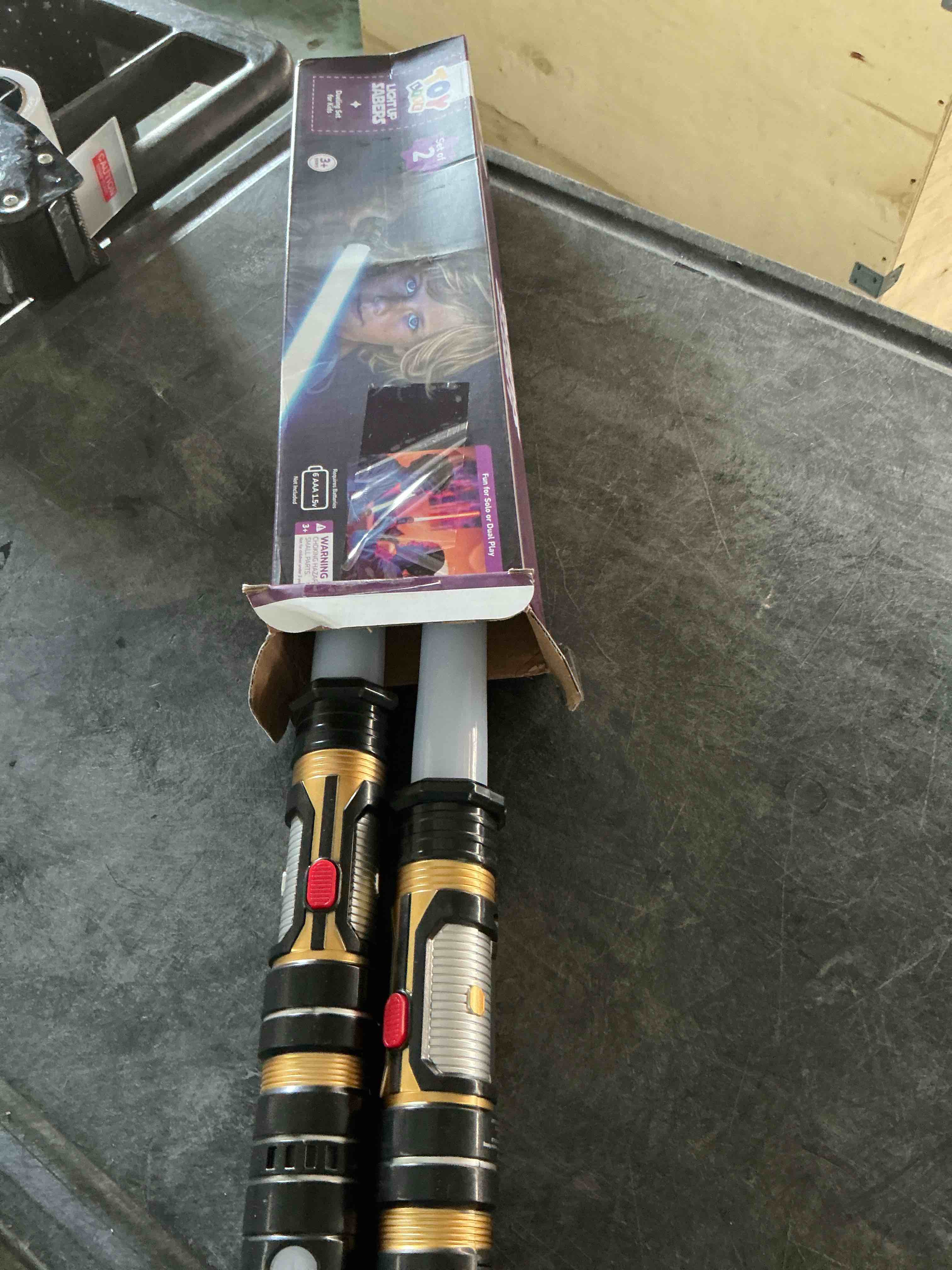 https://s3.amazonaws.com/lotting-images-prod/NonstopDeals/GRA3614417_1755276600986.jpeg
