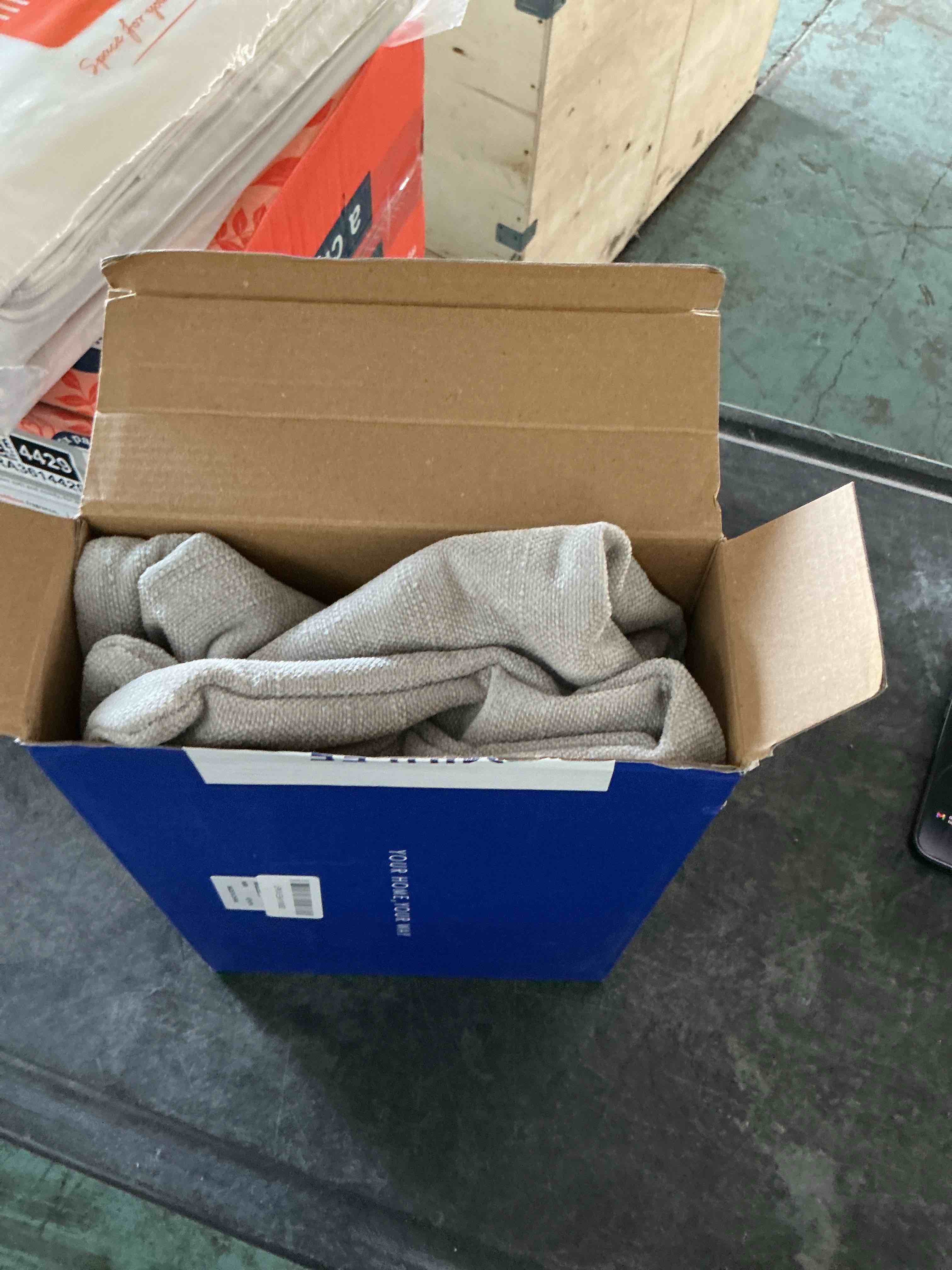 https://s3.amazonaws.com/lotting-images-prod/NonstopDeals/GRA3614431_1755277175539.jpeg