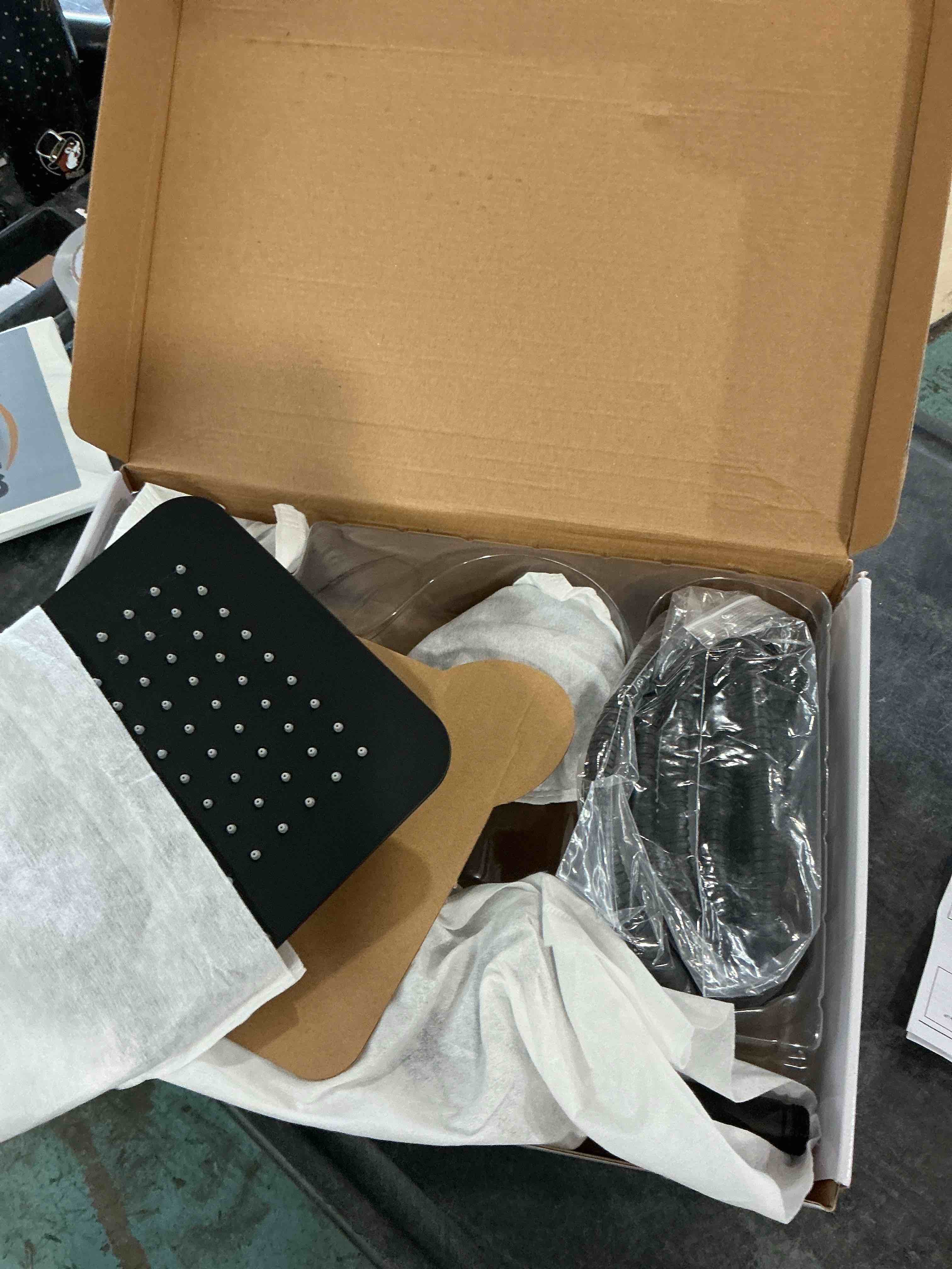 https://s3.amazonaws.com/lotting-images-prod/NonstopDeals/GRA3614526_1755294679444.jpeg