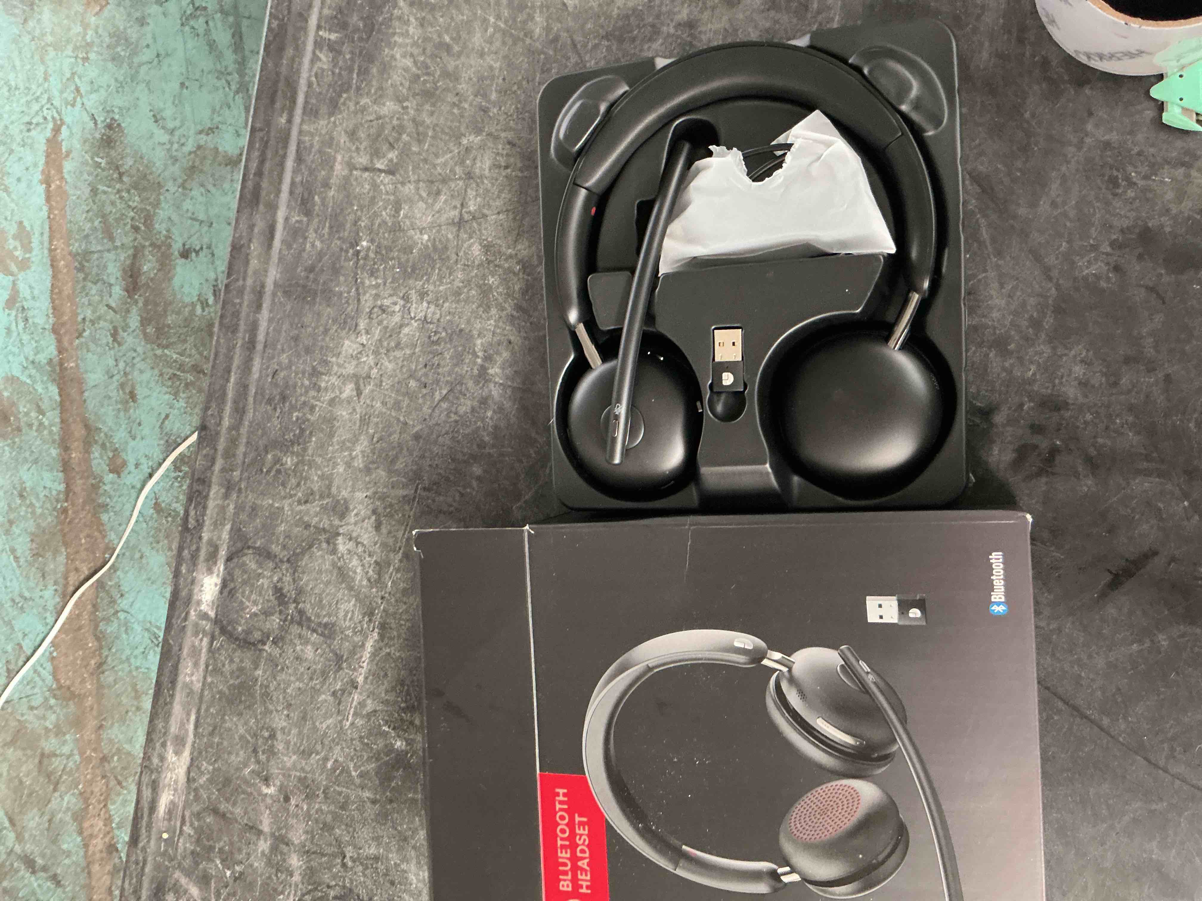 https://s3.amazonaws.com/lotting-images-prod/NonstopDeals/GRA3614603_1755374081294.jpeg