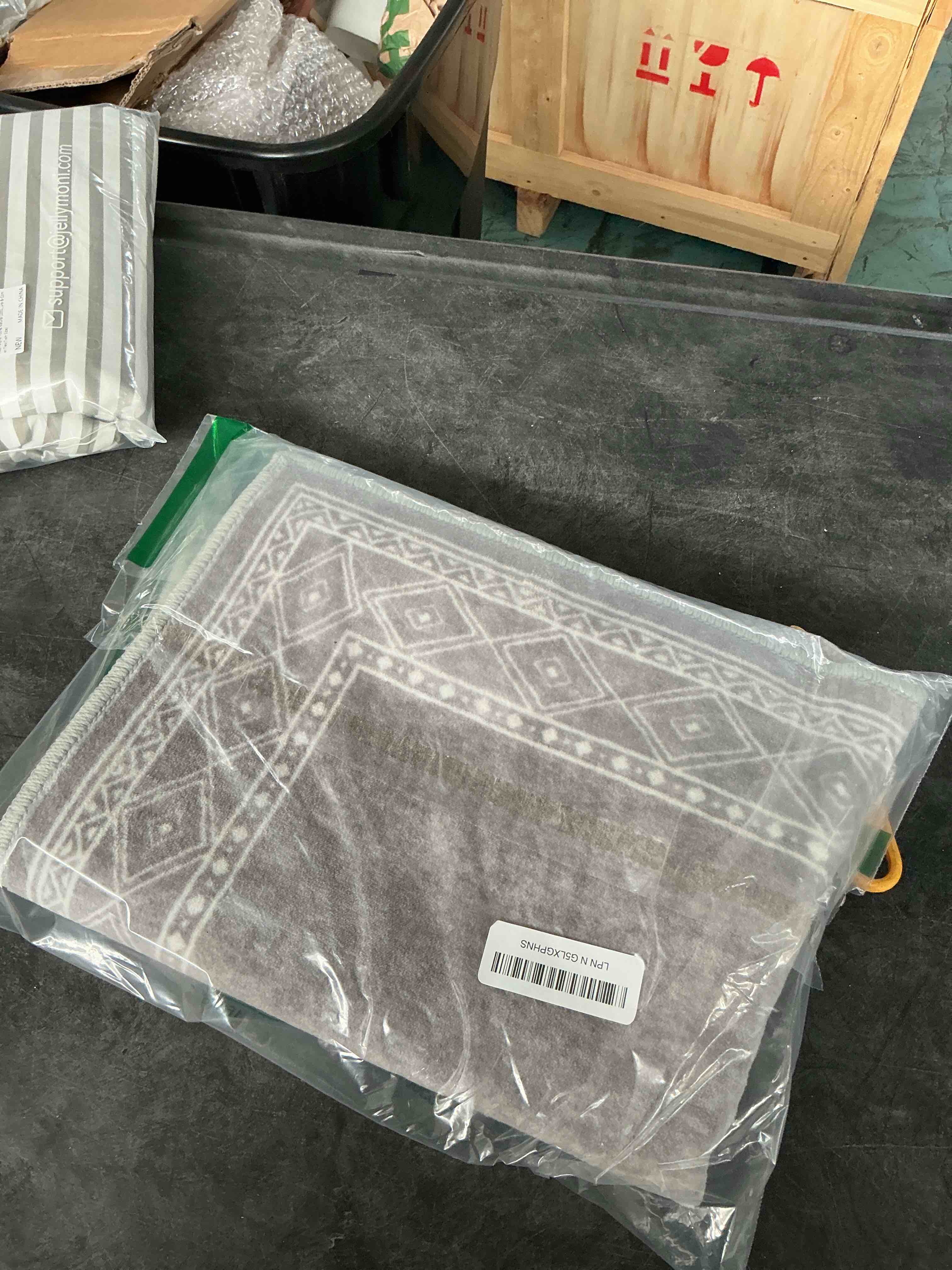 https://s3.amazonaws.com/lotting-images-prod/NonstopDeals/GRA3614604_1755374181508.jpeg