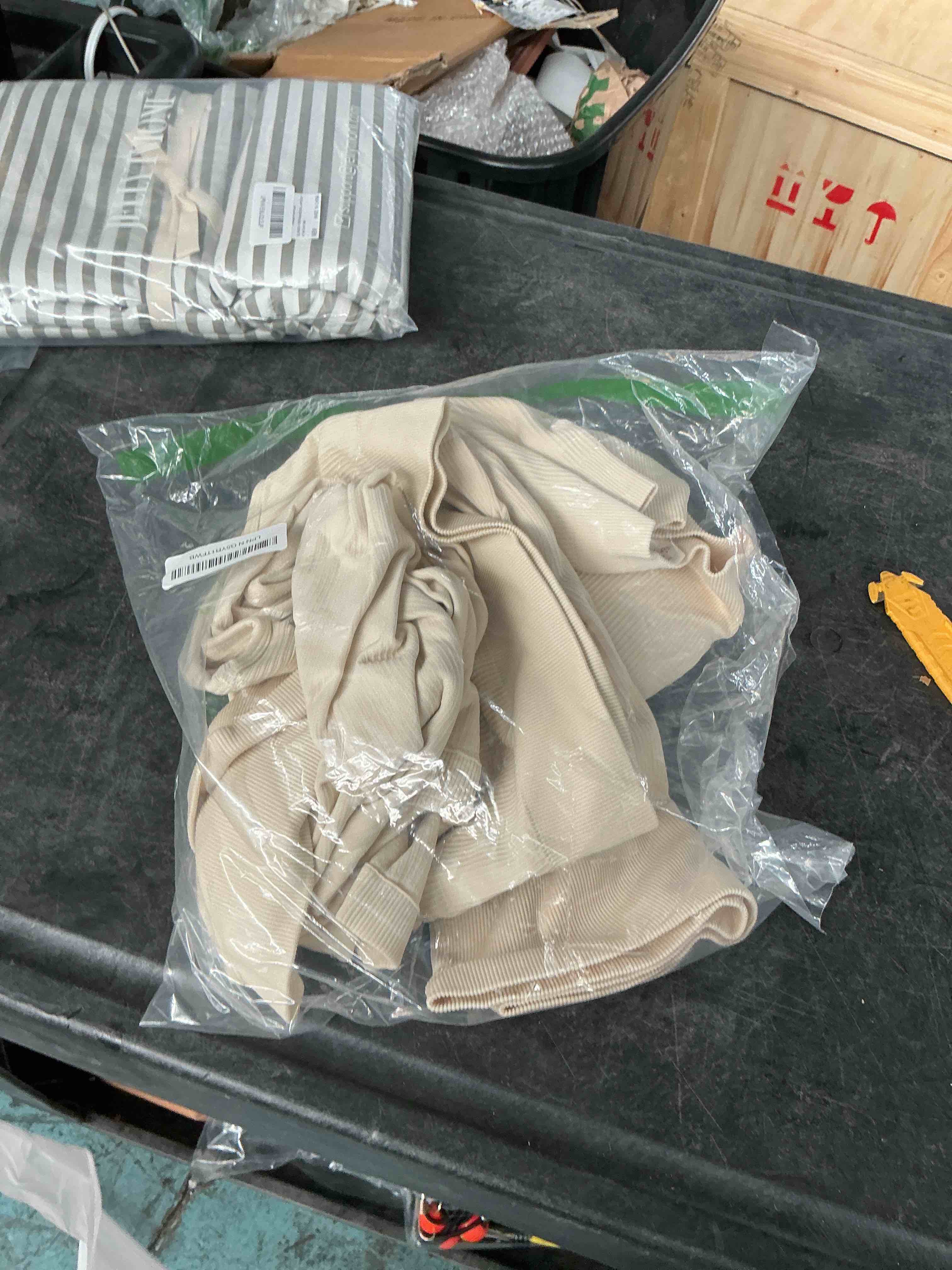 https://s3.amazonaws.com/lotting-images-prod/NonstopDeals/GRA3614605_1755374221589.jpeg