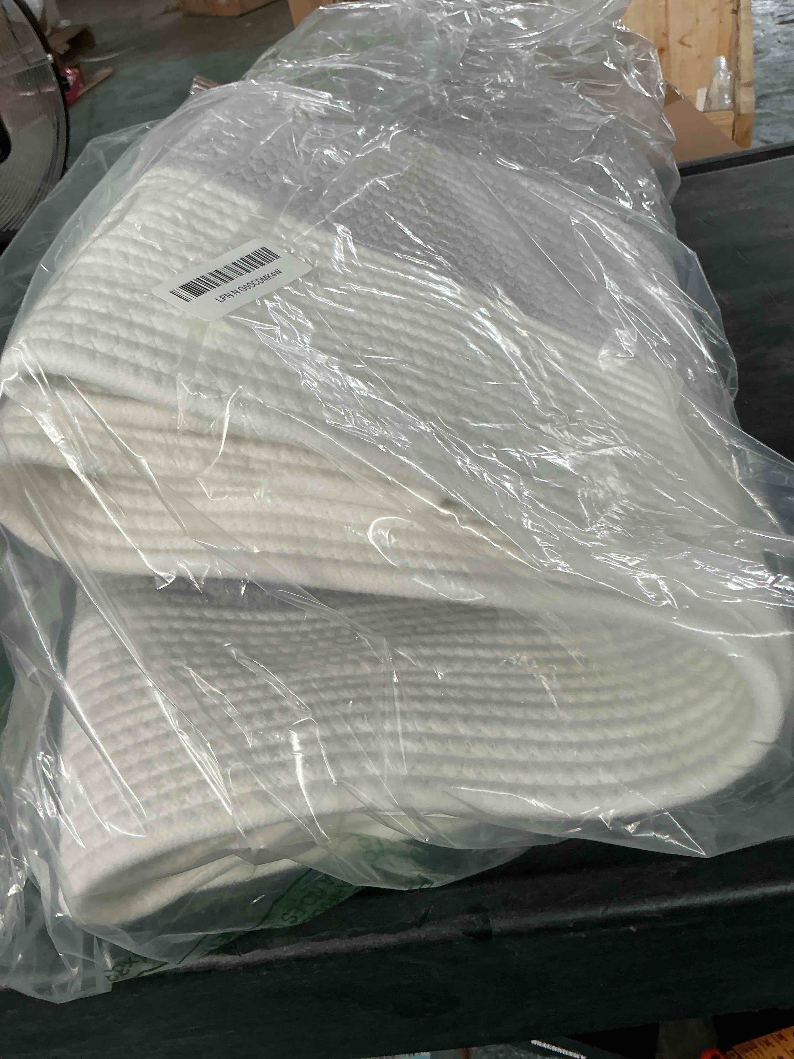 https://s3.amazonaws.com/lotting-images-prod/NonstopDeals/GRA3614651_1755378388809.jpeg