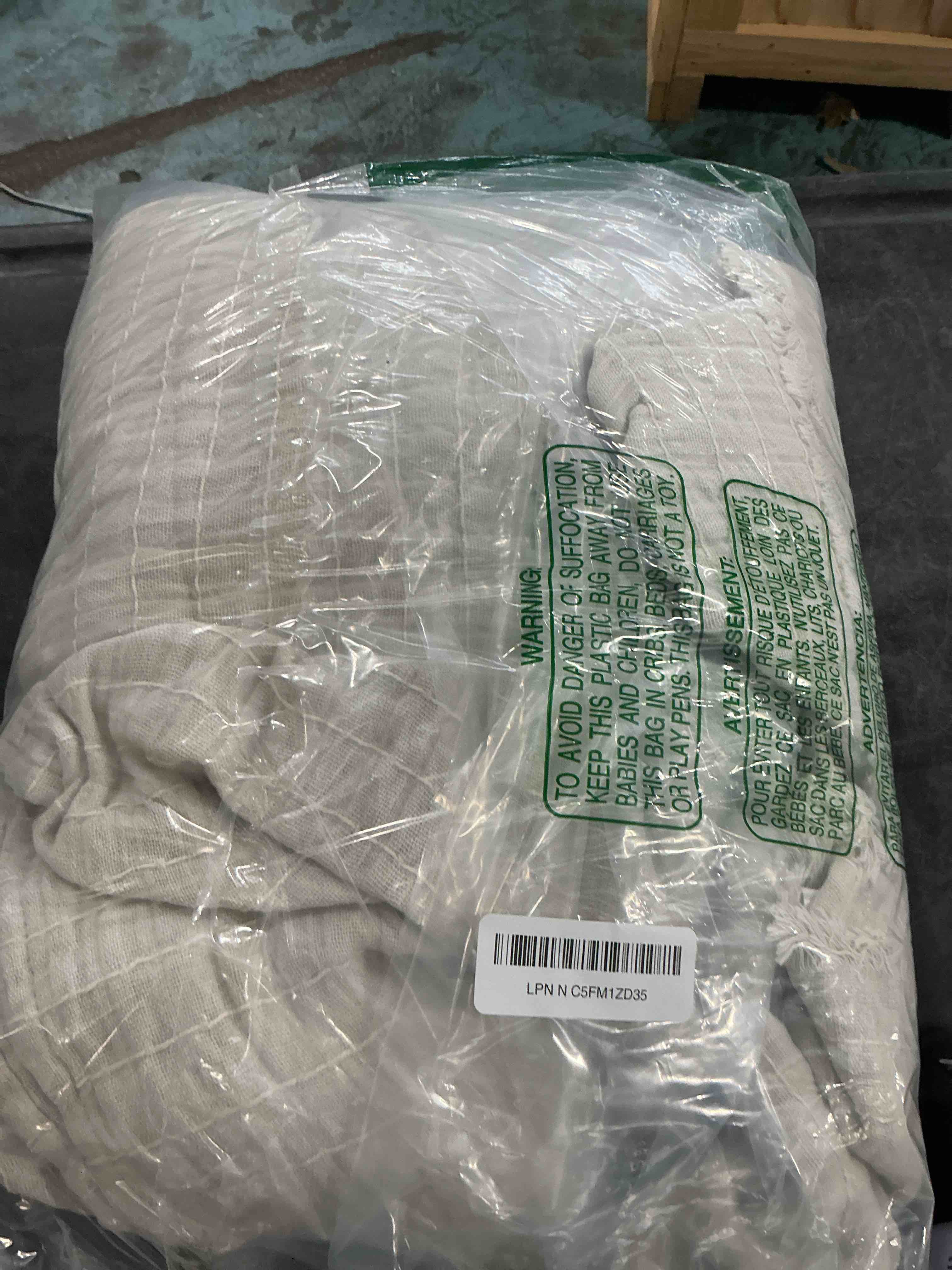 https://s3.amazonaws.com/lotting-images-prod/NonstopDeals/GRA3614682_1755385988945.jpeg