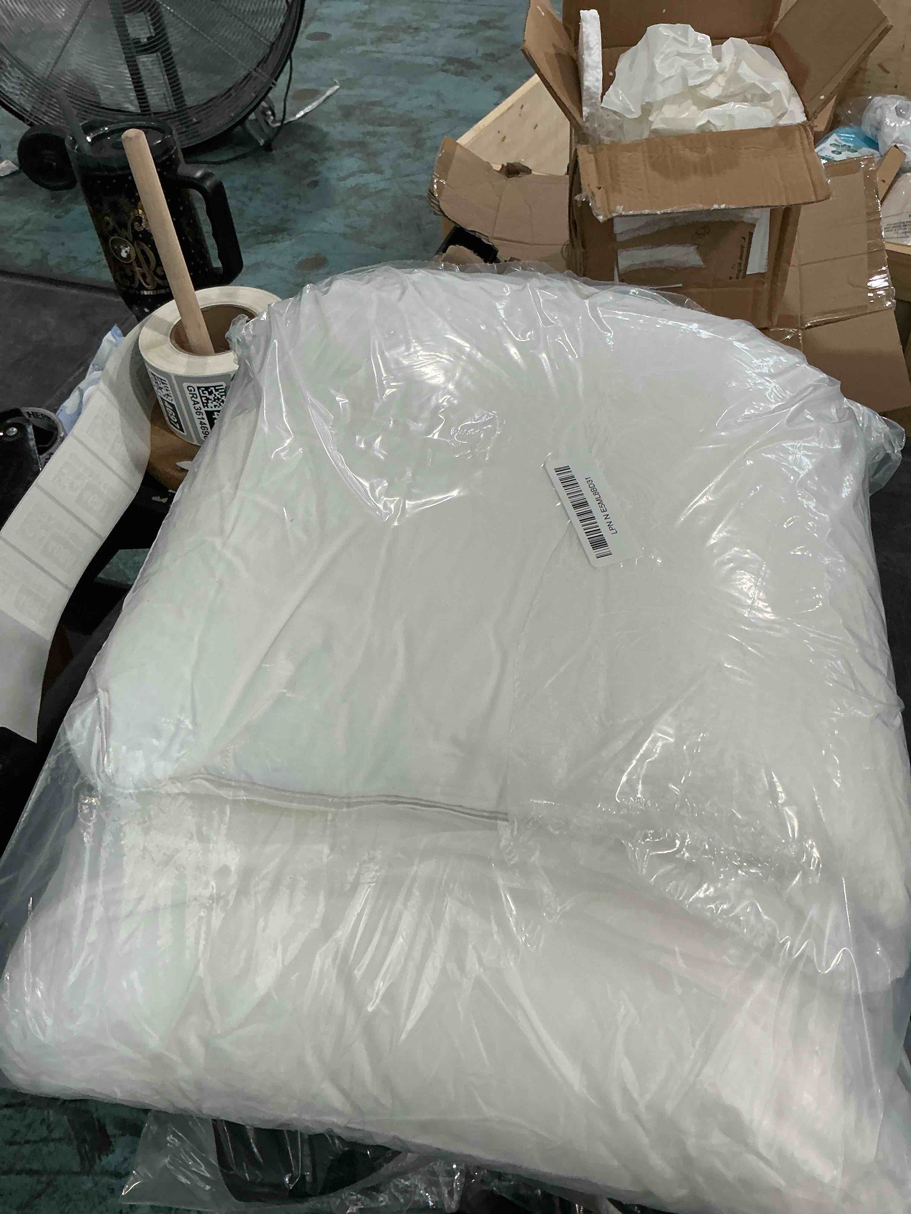 https://s3.amazonaws.com/lotting-images-prod/NonstopDeals/GRA3614686_1755386168920.jpeg