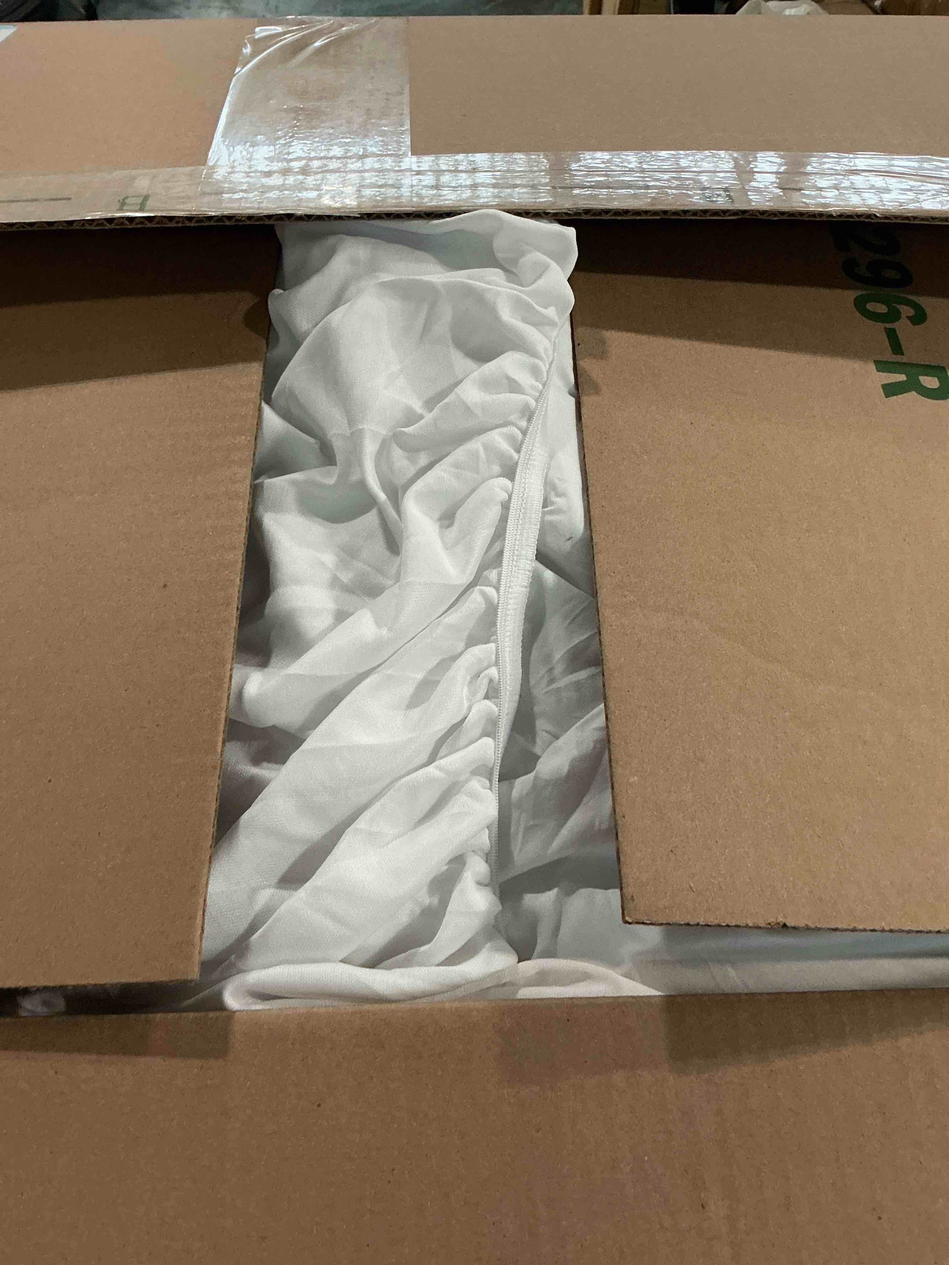 https://s3.amazonaws.com/lotting-images-prod/NonstopDeals/GRA3614700_1755387259559.jpeg