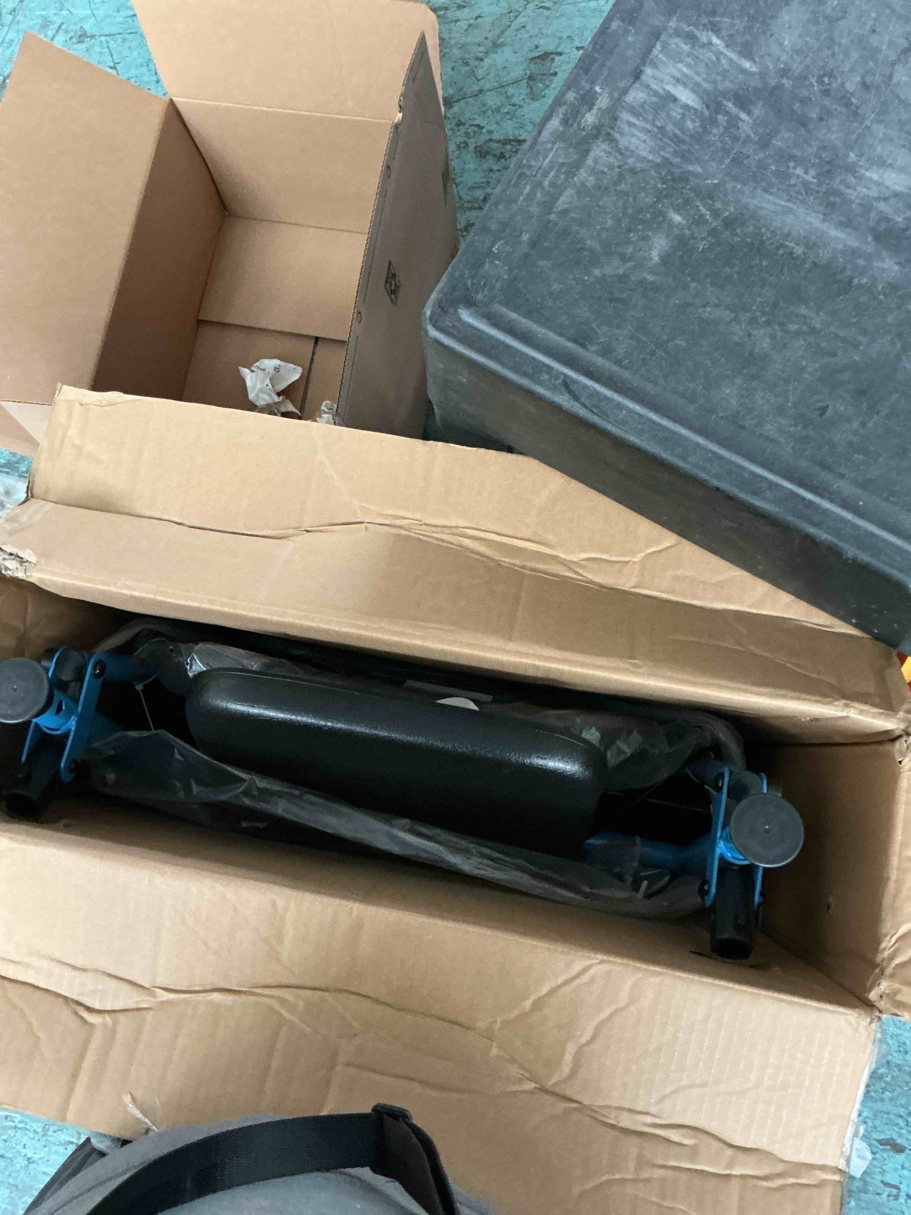 https://s3.amazonaws.com/lotting-images-prod/NonstopDeals/GRA3614759_1755457512169.jpeg