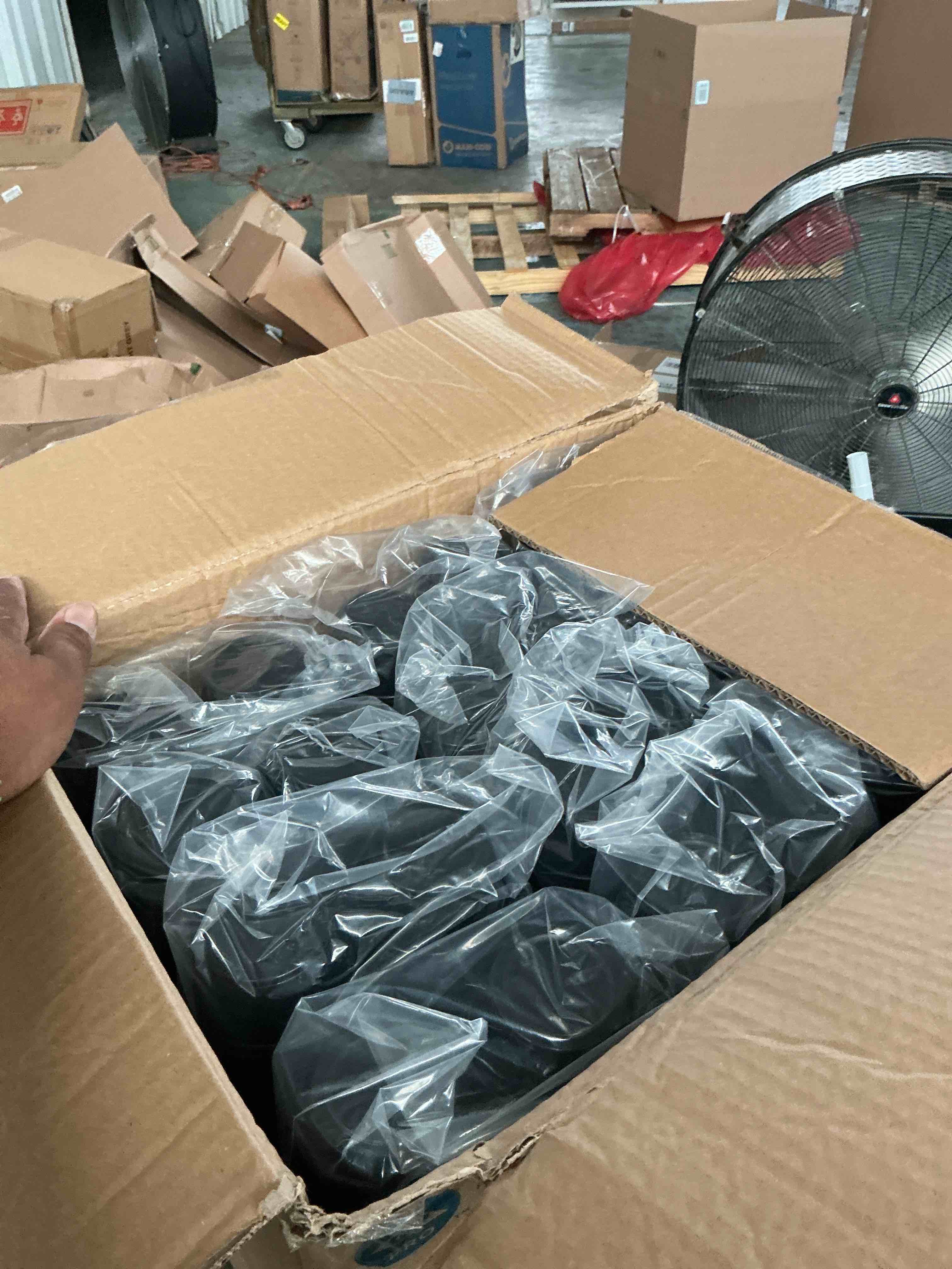 https://s3.amazonaws.com/lotting-images-prod/NonstopDeals/GRA3614762_1755457746918.jpeg
