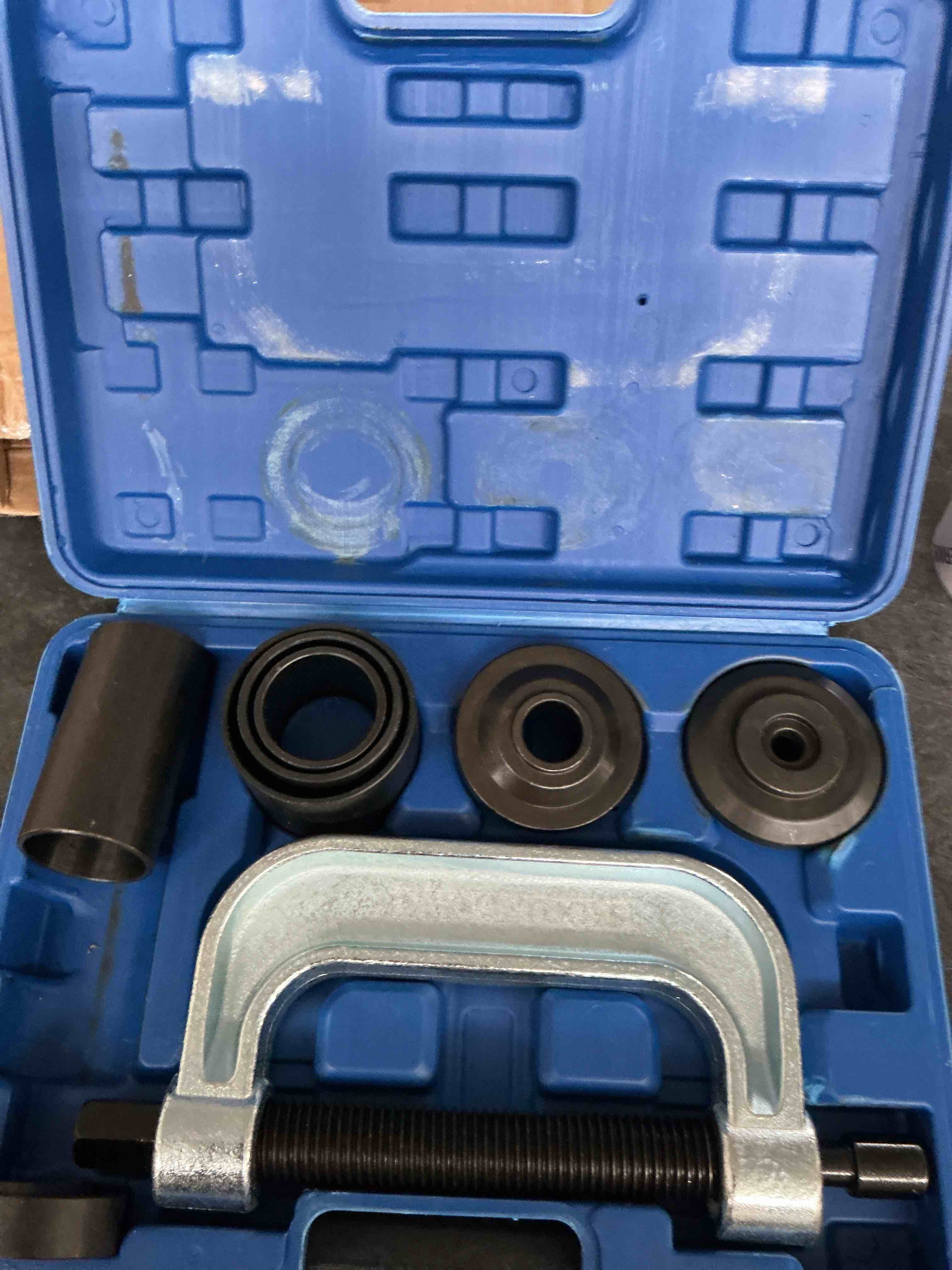 https://s3.amazonaws.com/lotting-images-prod/NonstopDeals/GRA3614789_1755460507736.jpeg